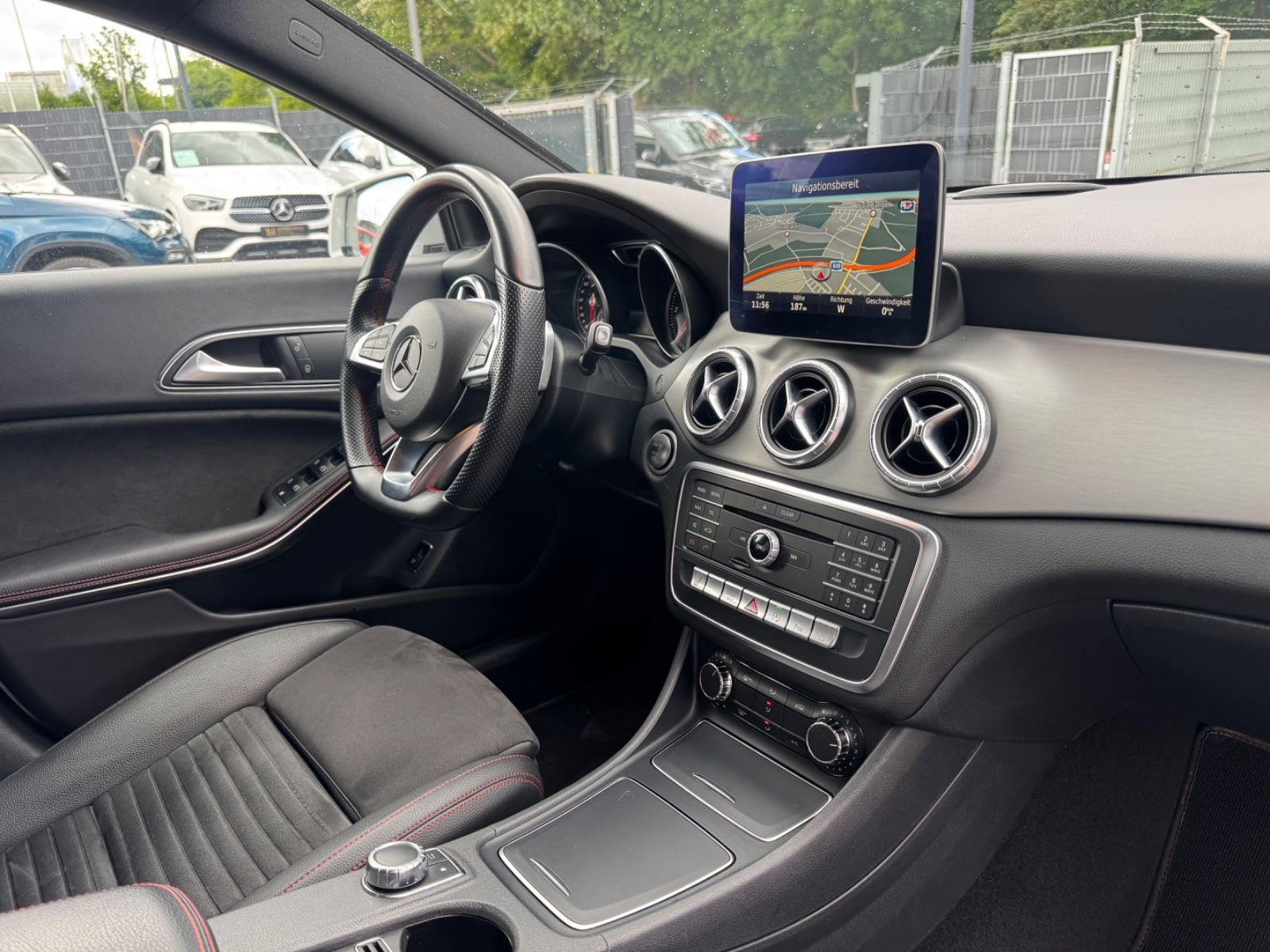 Fahrzeugabbildung Mercedes-Benz CLA 200 CDI AMG-LINE*LED*NAVI*R-KAMERA*FACELIFT*