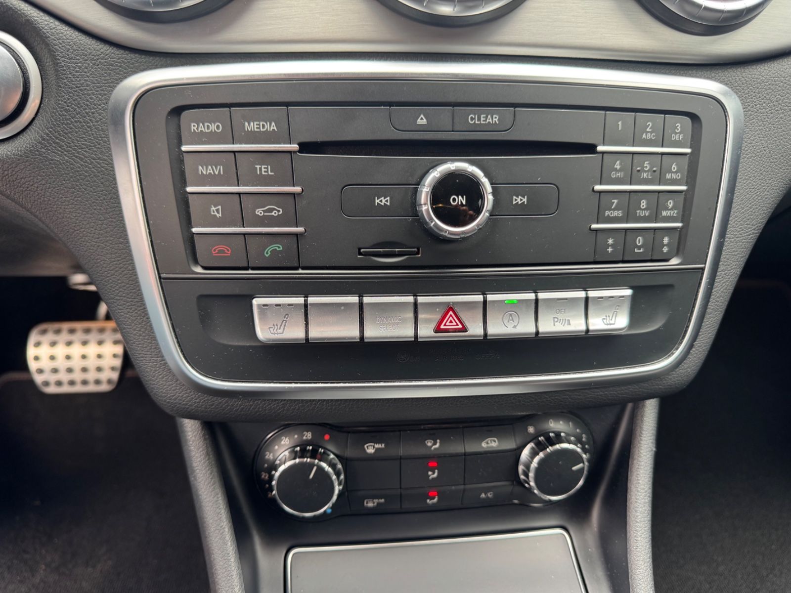 Fahrzeugabbildung Mercedes-Benz CLA 200 CDI AMG-LINE*LED*NAVI*R-KAMERA*FACELIFT*