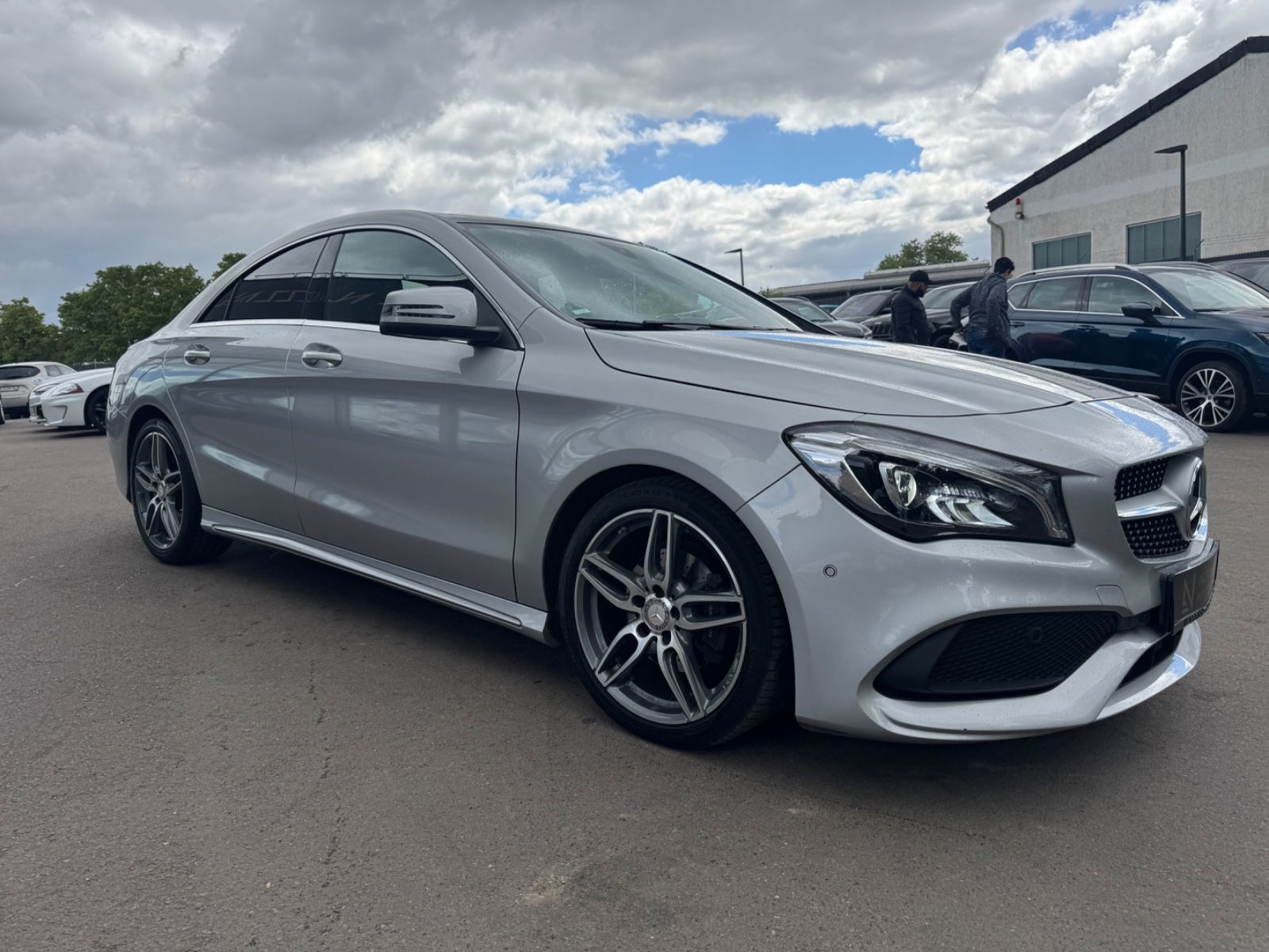 Fahrzeugabbildung Mercedes-Benz CLA 200 CDI AMG-LINE*LED*NAVI*R-KAMERA*FACELIFT*