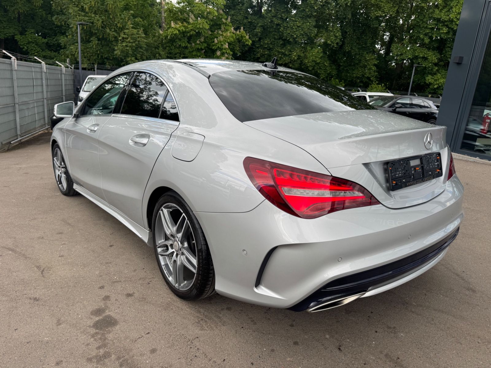 Fahrzeugabbildung Mercedes-Benz CLA 200 CDI AMG-LINE*LED*NAVI*R-KAMERA*FACELIFT*