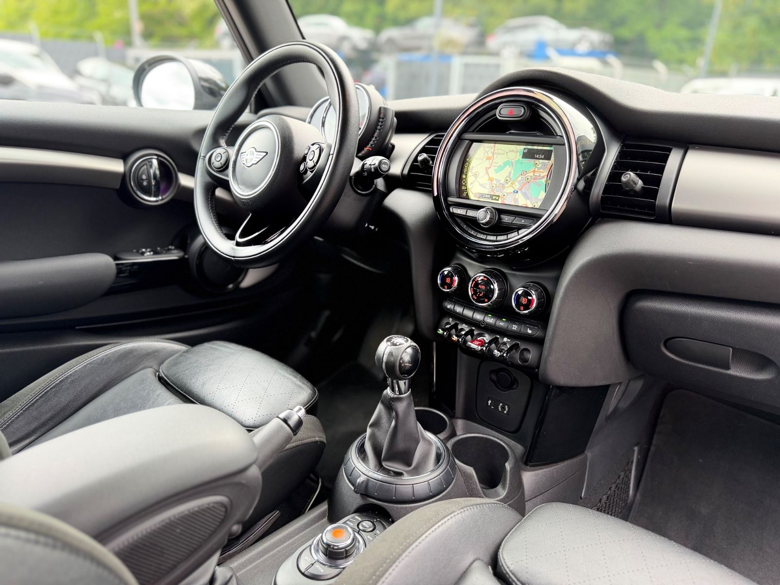 Fahrzeugabbildung MINI COOPER S*SONDERLACK*SHZ*EDER*LED*2.HAND*TOP*
