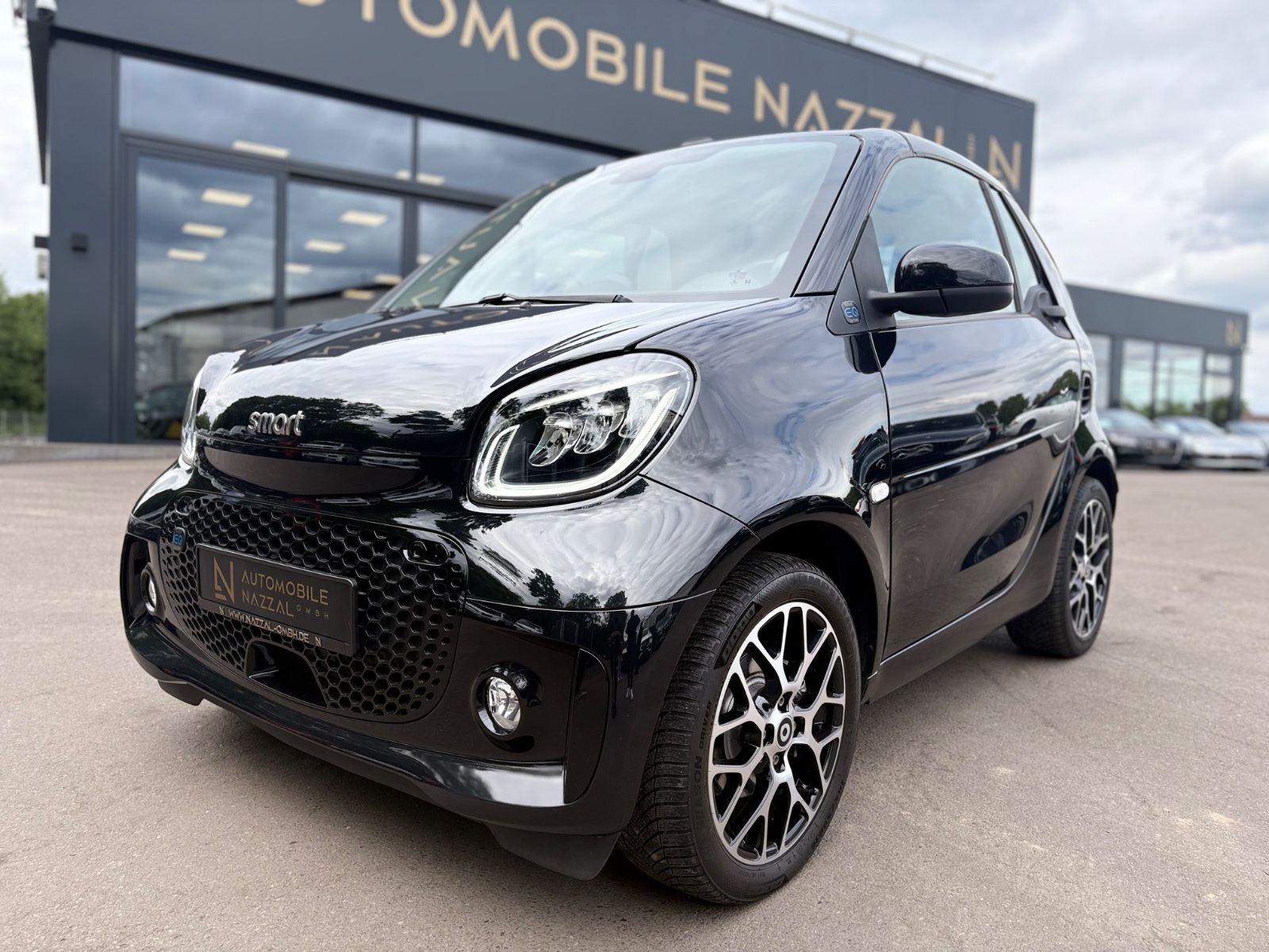 Fahrzeugabbildung Smart FORTWO*CABRIO*NAVI*KAMERA*SITZHEIZUNG*
