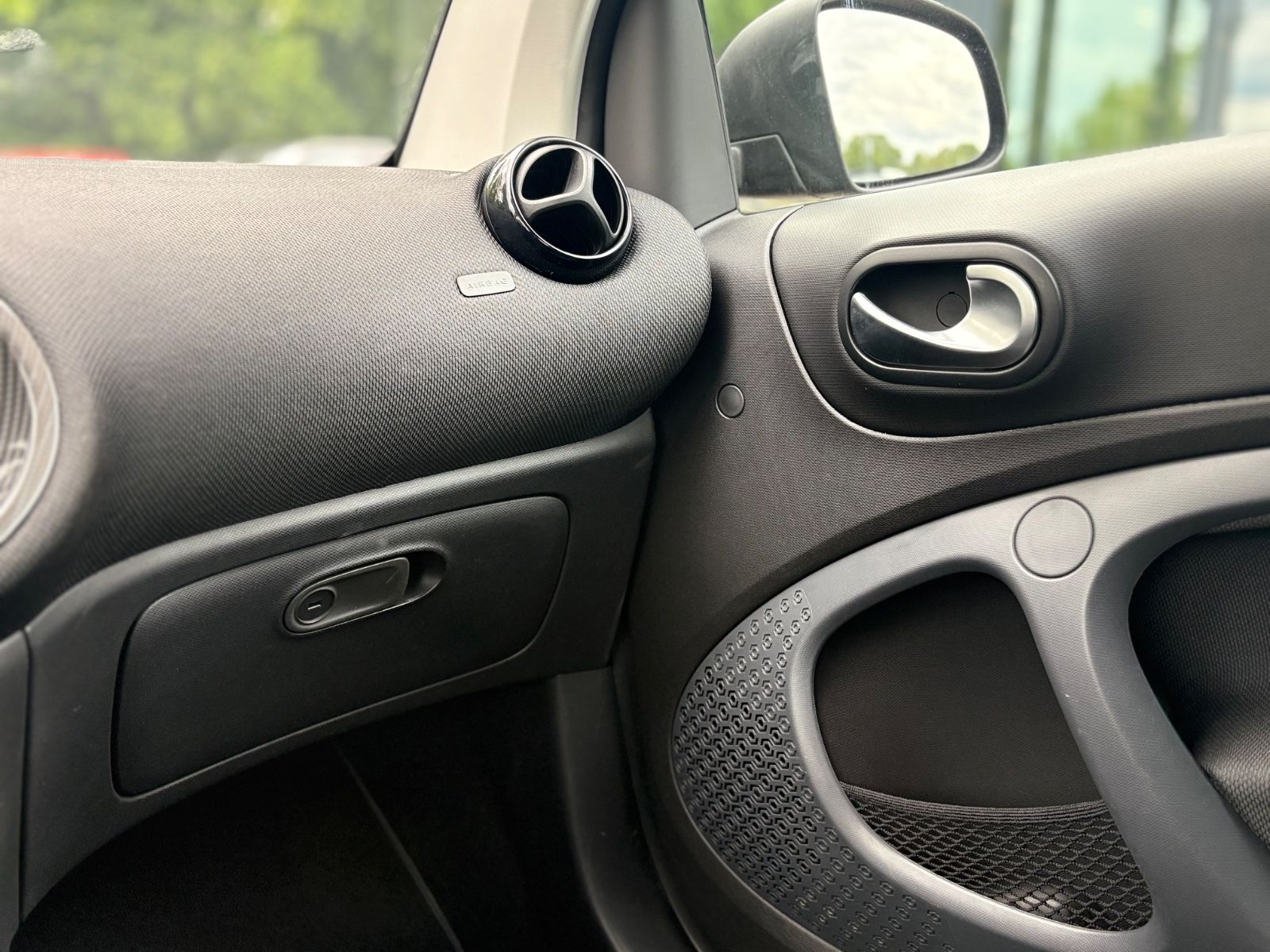 Fahrzeugabbildung Smart FORTWO*CABRIO*NAVI*KAMERA*SITZHEIZUNG*