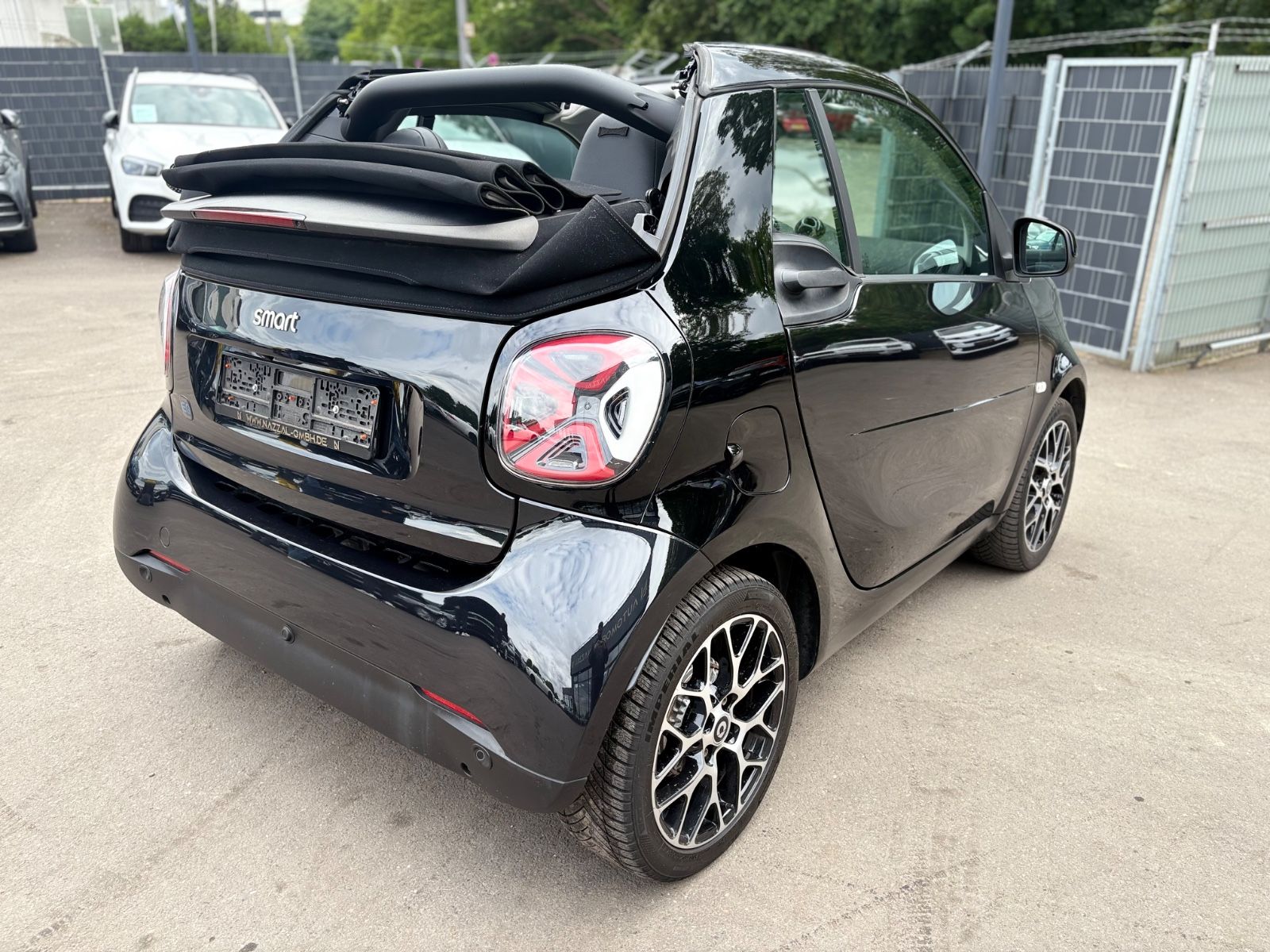 Fahrzeugabbildung Smart FORTWO*CABRIO*NAVI*KAMERA*SITZHEIZUNG*
