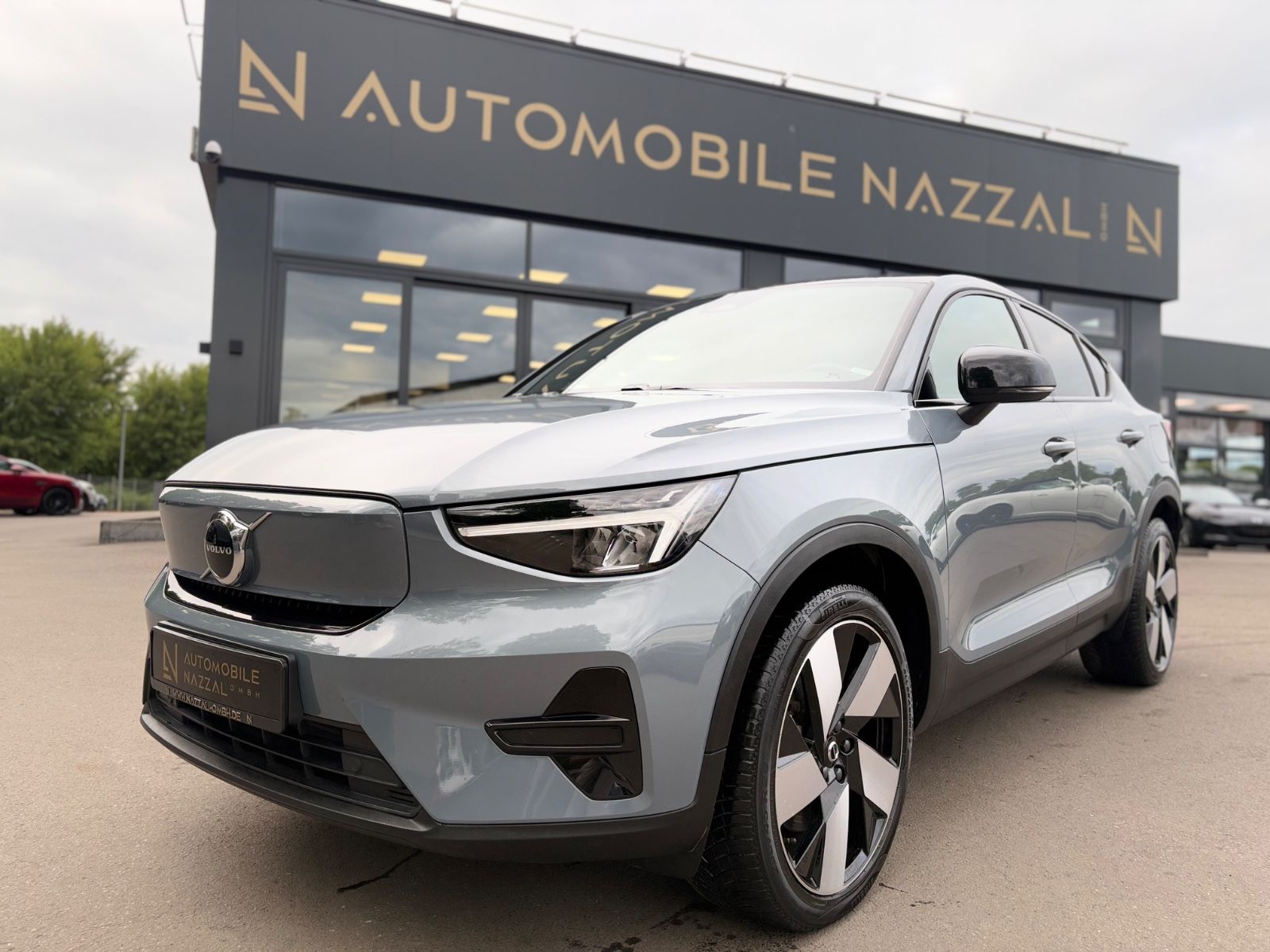Fahrzeugabbildung Volvo C40 PLUS RECHARGE PURE ELECTRIC 2WD *PANO*KAM*