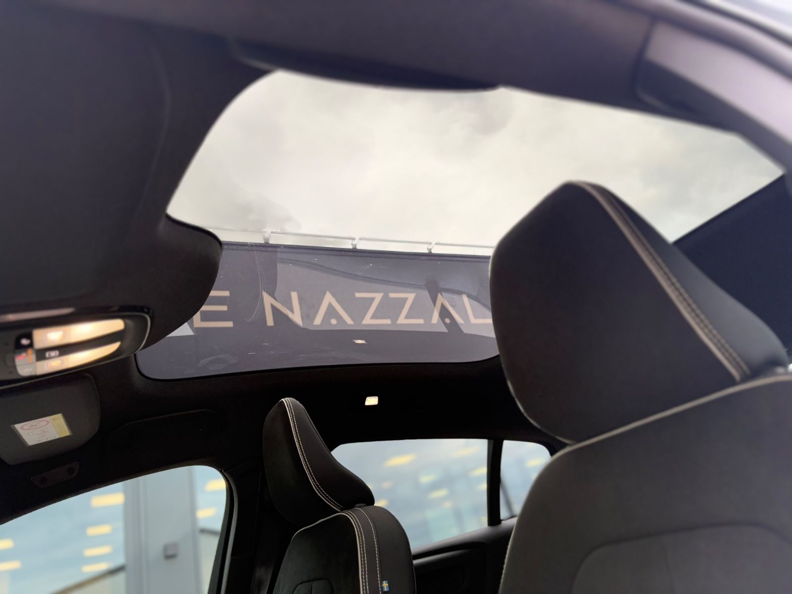 Fahrzeugabbildung Volvo C40 PLUS RECHARGE PURE ELECTRIC 2WD *PANO*KAM*