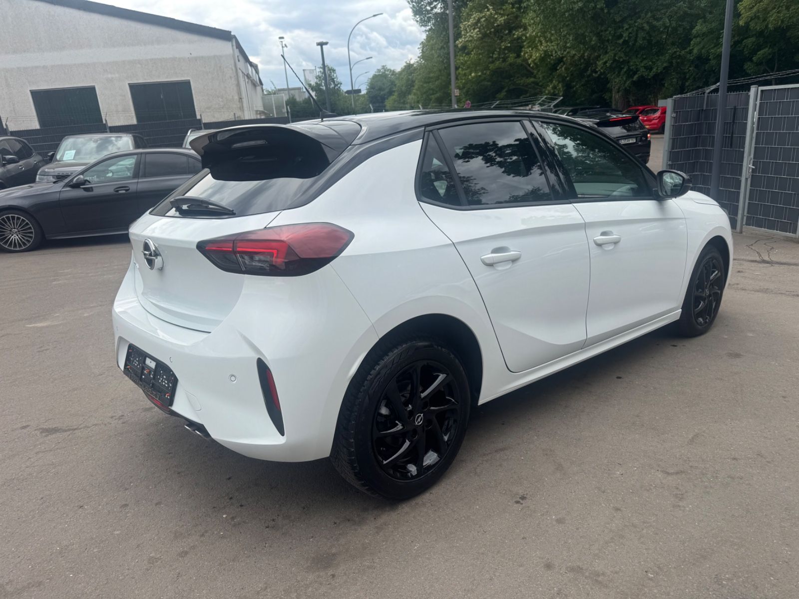 Fahrzeugabbildung Opel CORSA F GS LINE*AUTOMATIK*NAVI*LED*R-KAMERA*