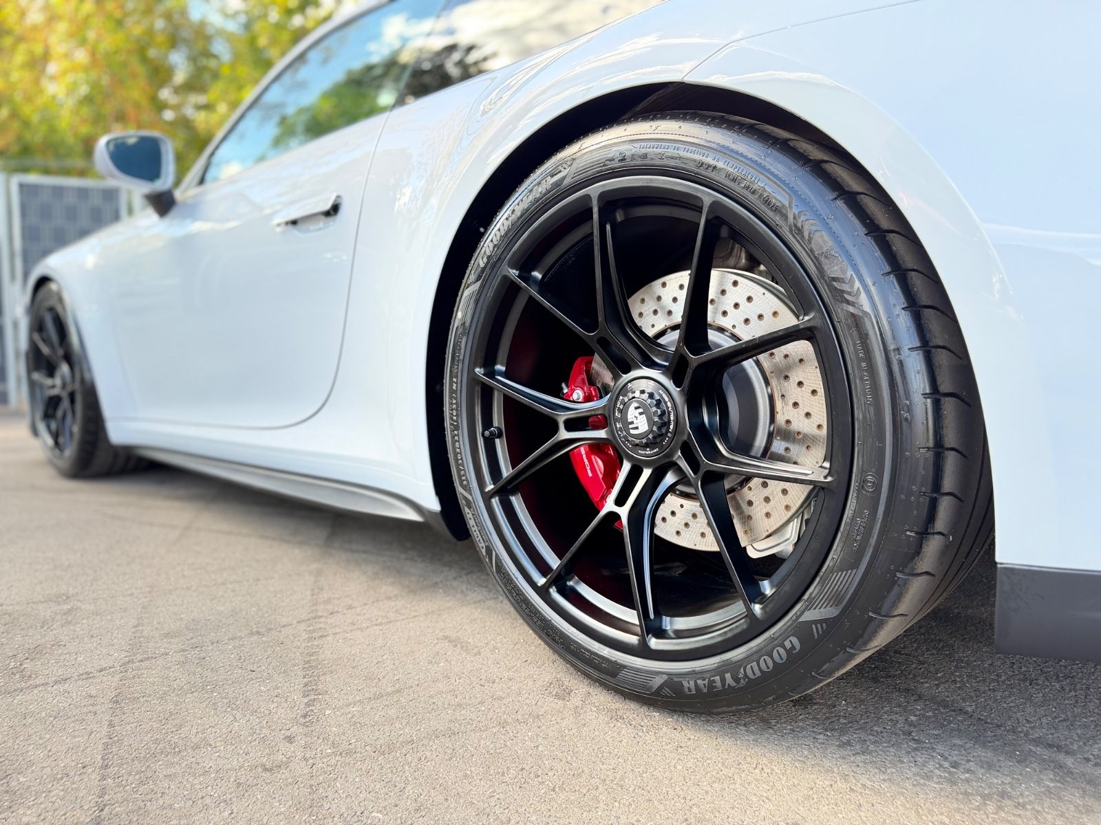 Fahrzeugabbildung Porsche 992 GT3 TOURING*LIFT*CARBON-SCHALENSITZE*4-SITZE