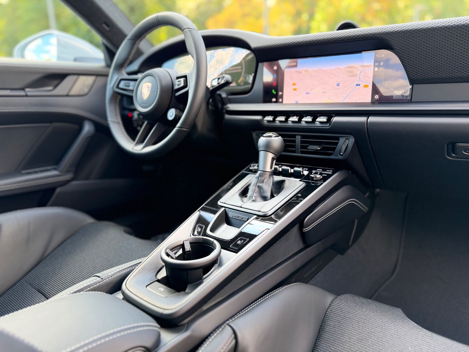 Fahrzeugabbildung Porsche 992 GT3 TOURING*LIFT*CARBON-SCHALENSITZE*4-SITZE