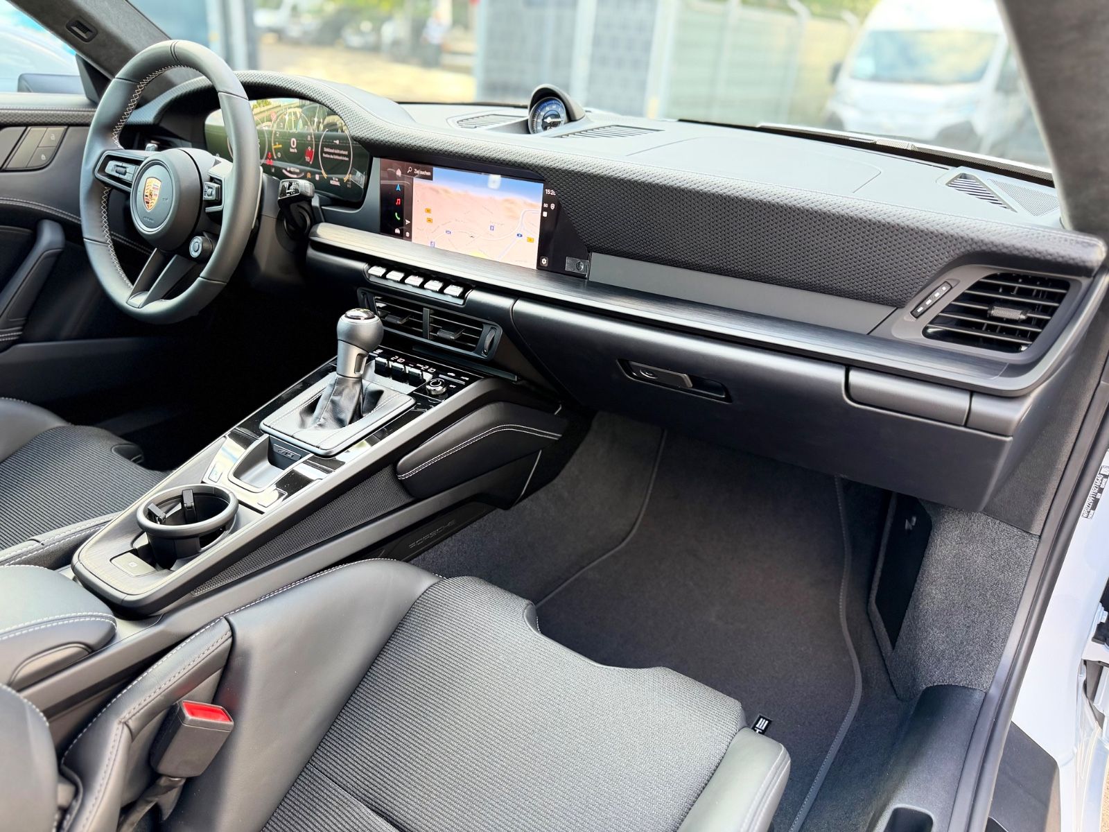 Fahrzeugabbildung Porsche 992 GT3 TOURING*LIFT*CARBON-SCHALENSITZE*4-SITZE