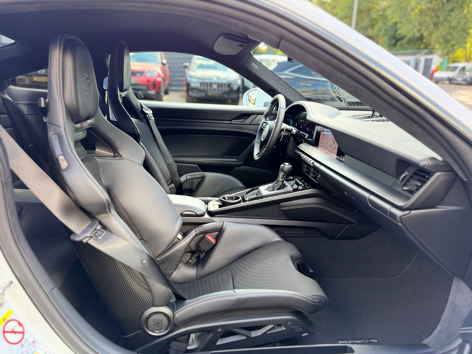 Fahrzeugabbildung Porsche 992 GT3 TOURING*LIFT*CARBON-SCHALENSITZE*4-SITZE