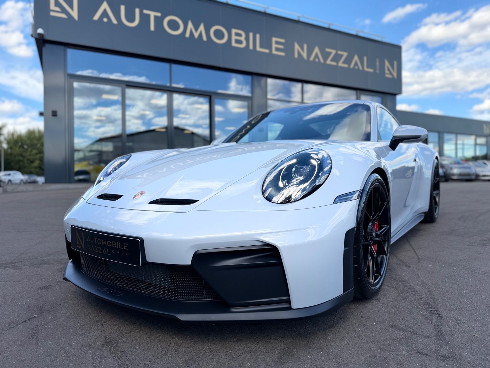 Fahrzeugabbildung Porsche 992 GT3 TOURING*LIFT*CARBON-SCHALENSITZE*4-SITZE