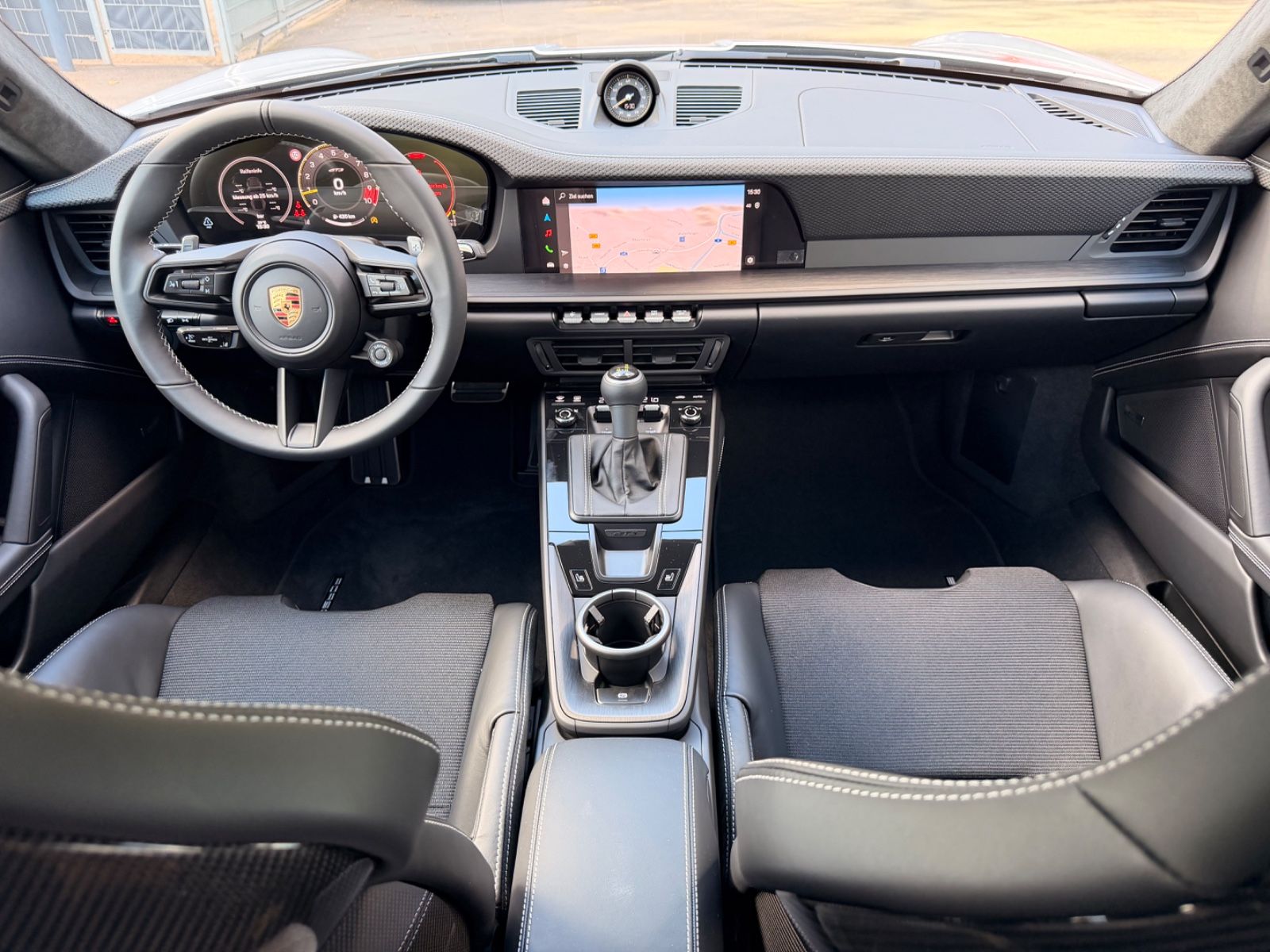 Fahrzeugabbildung Porsche 992 GT3 TOURING*LIFT*CARBON-SCHALENSITZE*4-SITZE