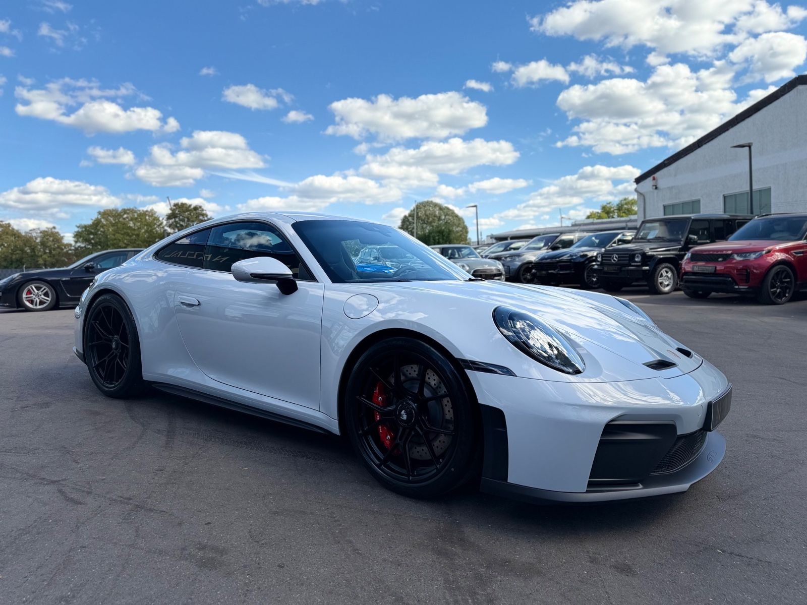 Fahrzeugabbildung Porsche 992 GT3 TOURING*LIFT*CARBON-SCHALENSITZE*4-SITZE