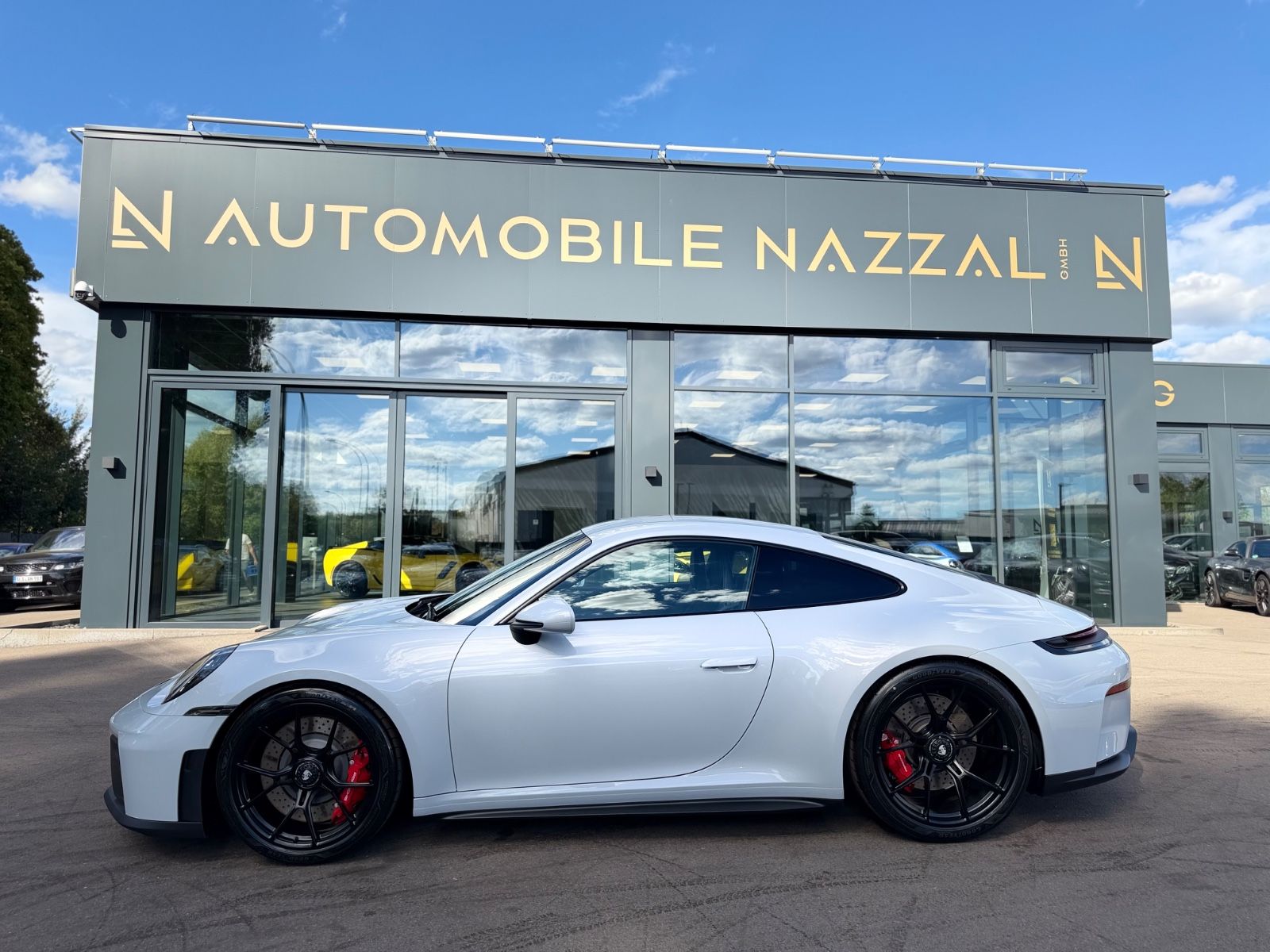 Fahrzeugabbildung Porsche 992 GT3 TOURING*LIFT*CARBON-SCHALENSITZE*4-SITZE