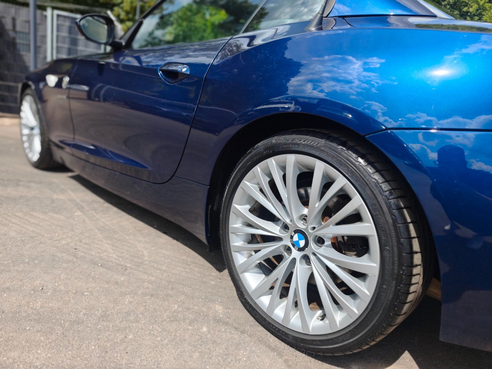 Fahrzeugabbildung BMW Z4 ROADSTER sDrive 20i *FACELIFT*2. HD*AUT*NAVI*