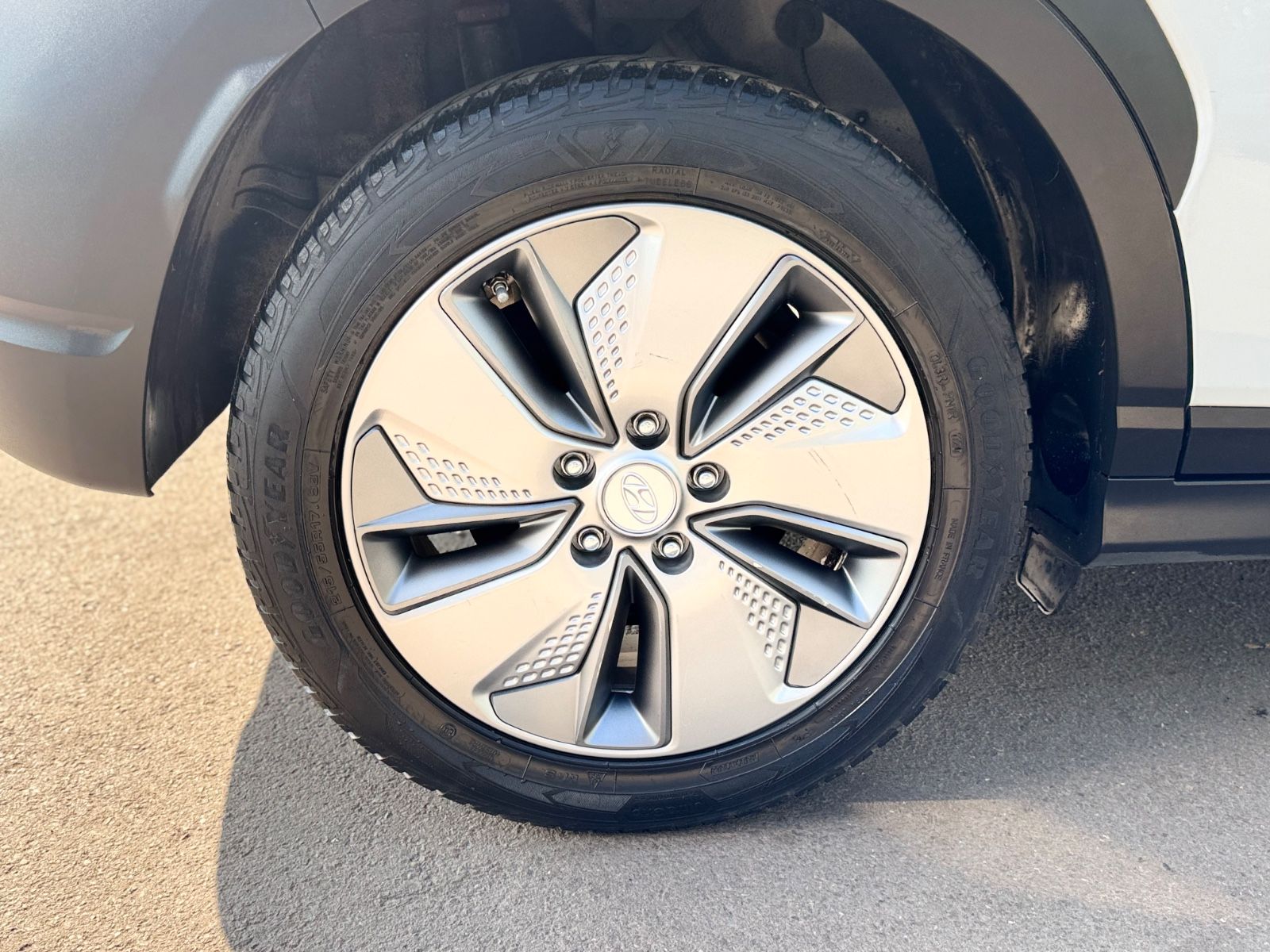 Fahrzeugabbildung Hyundai KONA 1.6 CRDI*FACELIFT*LED*NAVI*KAMERA*PDC*