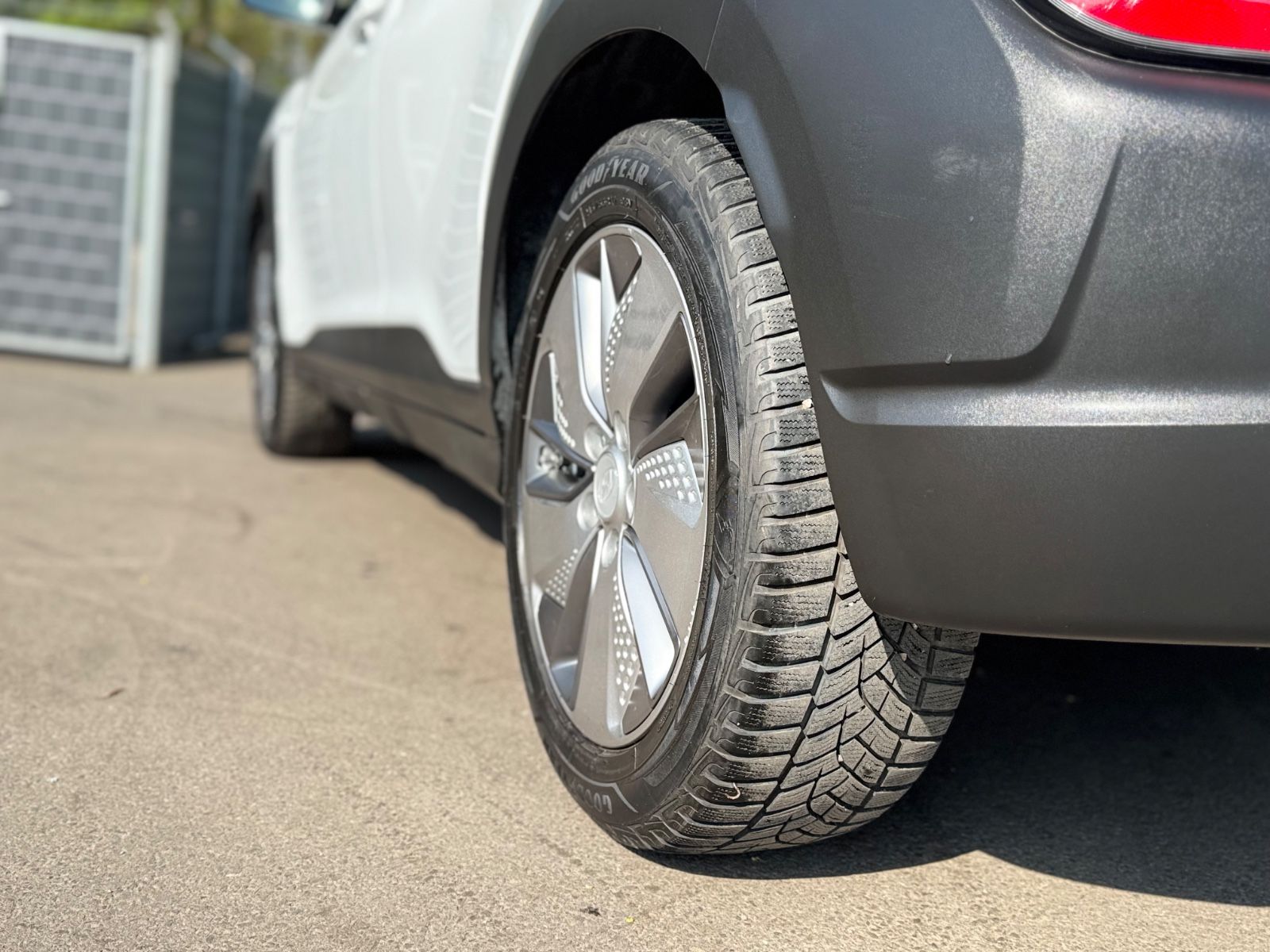 Fahrzeugabbildung Hyundai KONA 1.6 CRDI*FACELIFT*LED*NAVI*KAMERA*PDC*