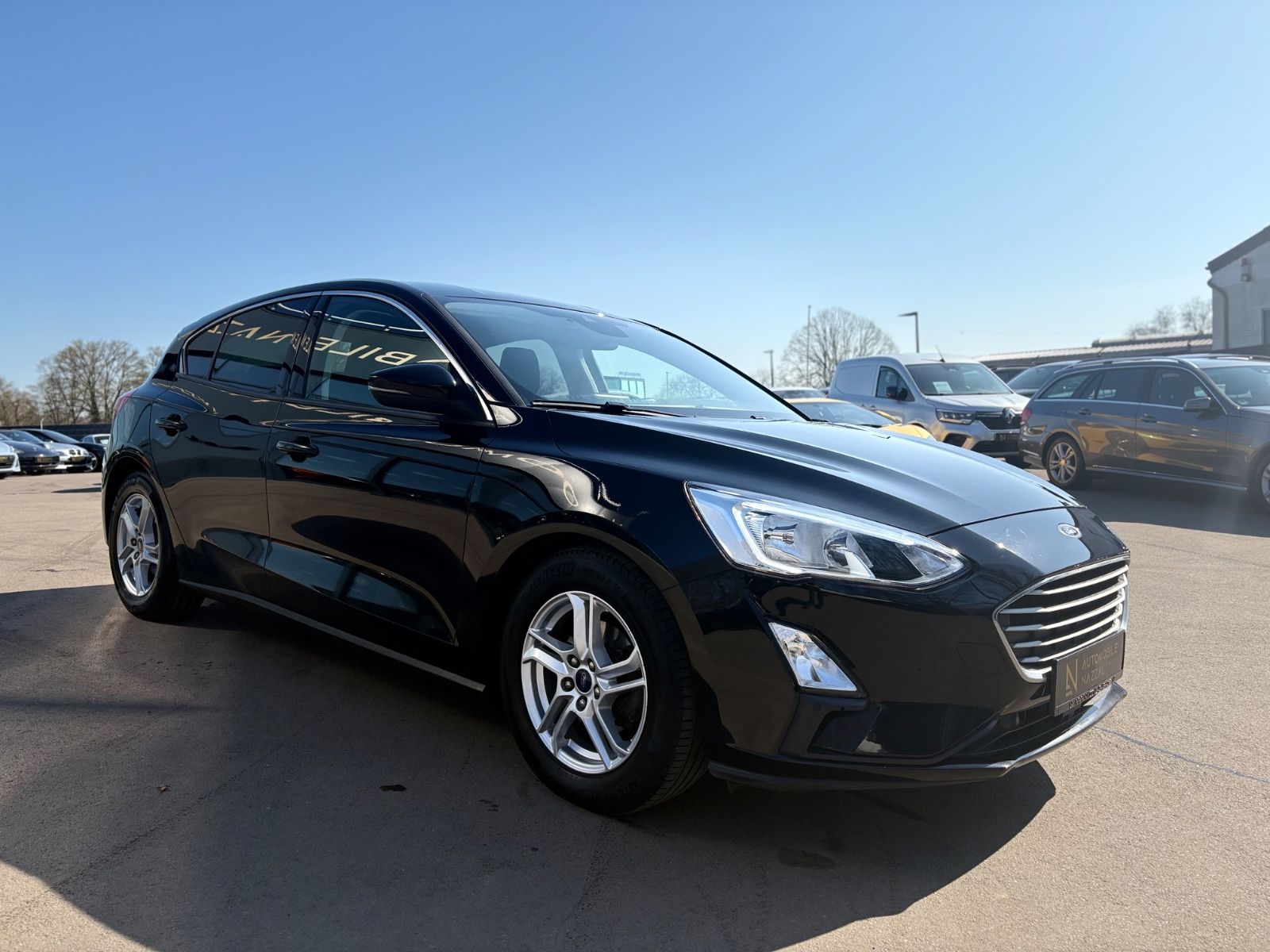 Fahrzeugabbildung Ford FOCUS LIM*WINTERPAKET*LED*NAVI*1.HAND*TOP*