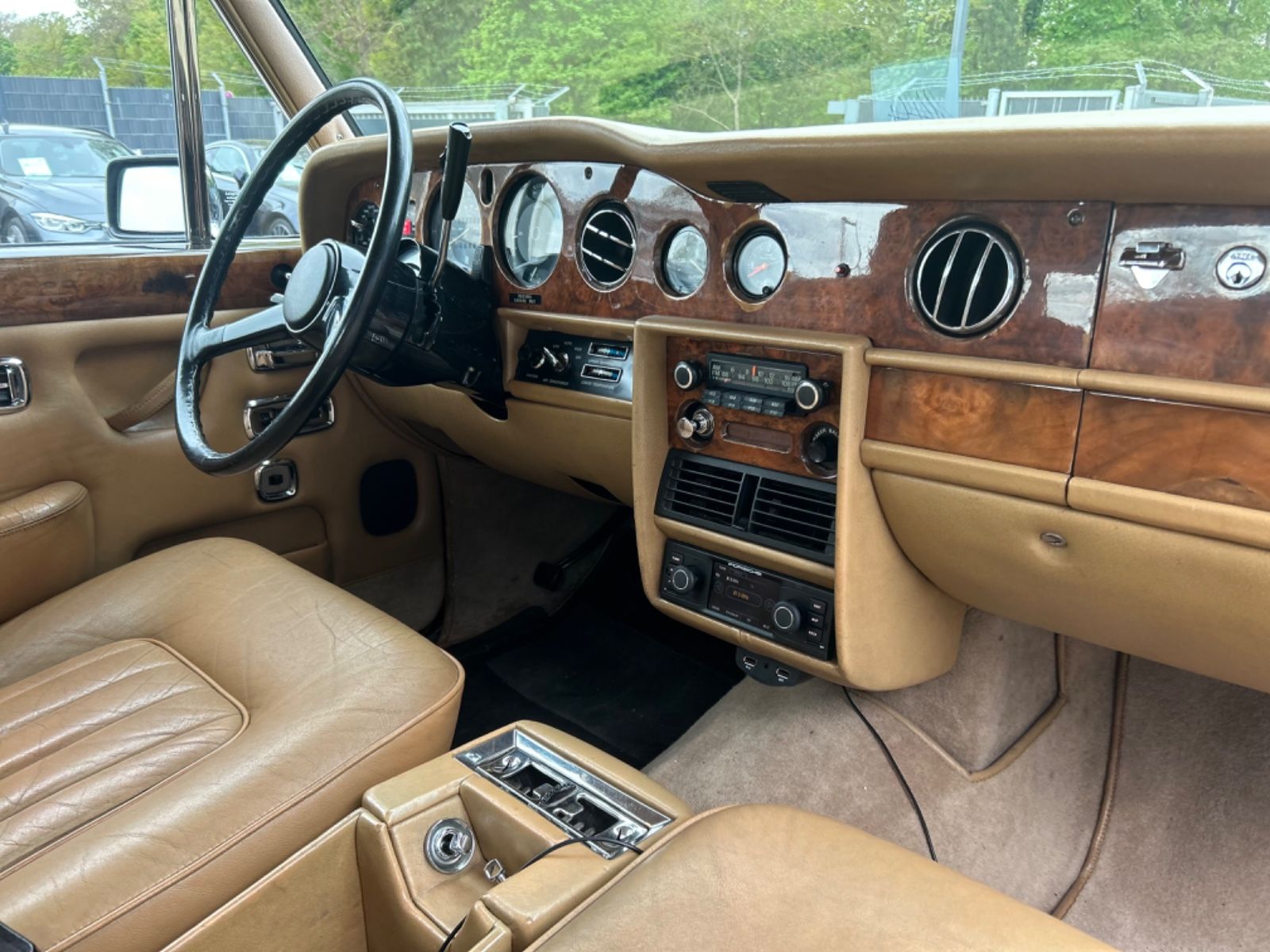 Fahrzeugabbildung Rolls-Royce SILVER SHADOW II 6,6l*TOP*LEDER*ORIGINAL ZUSTAND