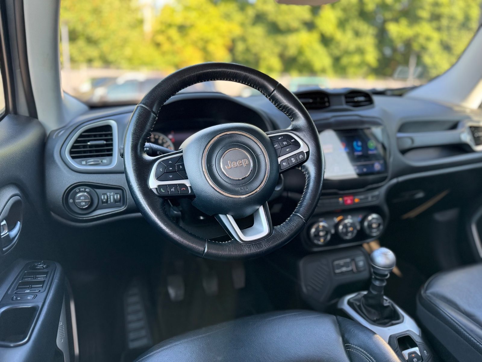 Fahrzeugabbildung Jeep RENEGADE 1.4 TURBO LIMITED*LEDER*NAVI*1.HAND*