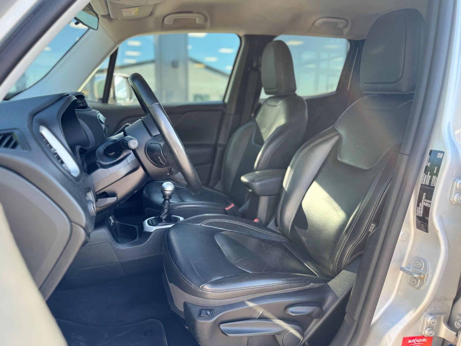 Fahrzeugabbildung Jeep RENEGADE 1.4 TURBO LIMITED*LEDER*NAVI*1.HAND*