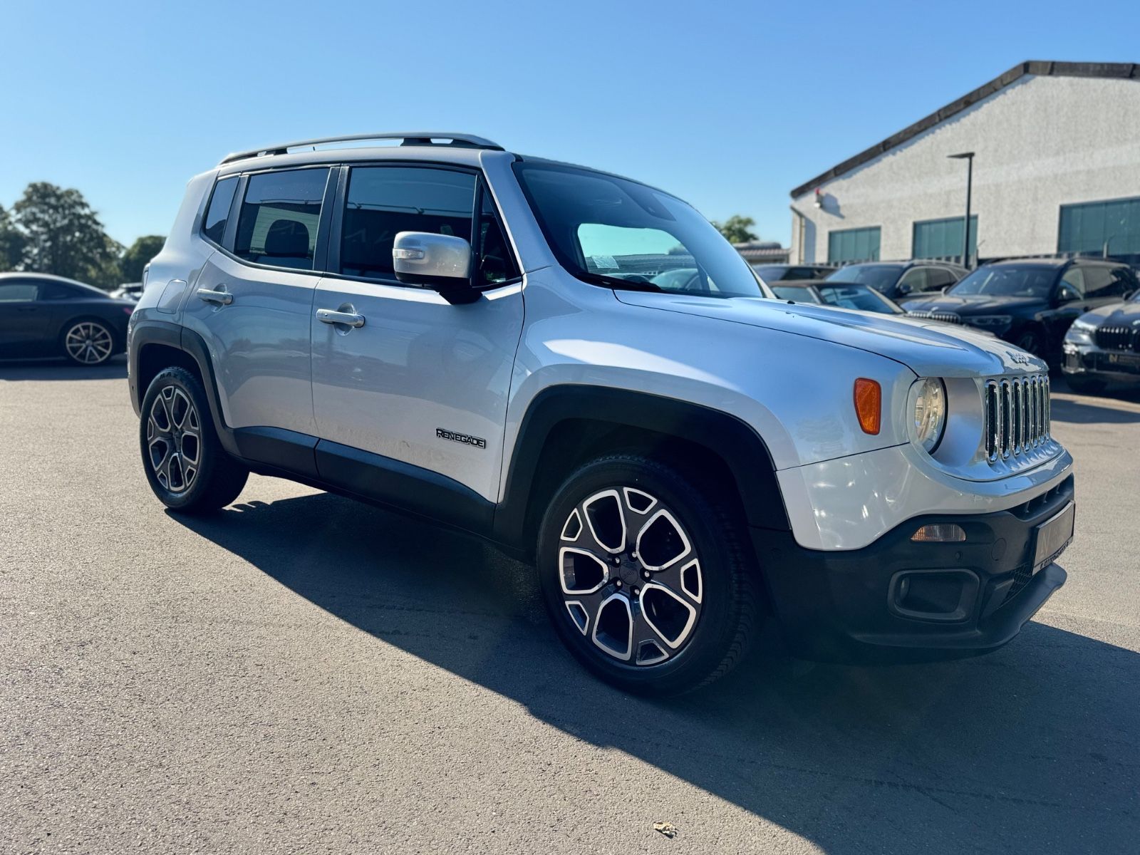 Fahrzeugabbildung Jeep RENEGADE 1.4 TURBO LIMITED*LEDER*NAVI*1.HAND*