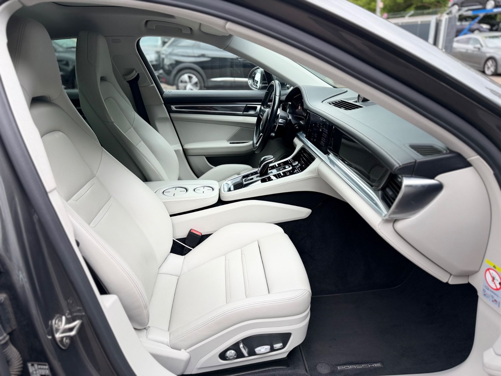 Fahrzeugabbildung Porsche PANAMERA 4S*SOFTCLOSE*PANORAMA*APPROVED:06.27*