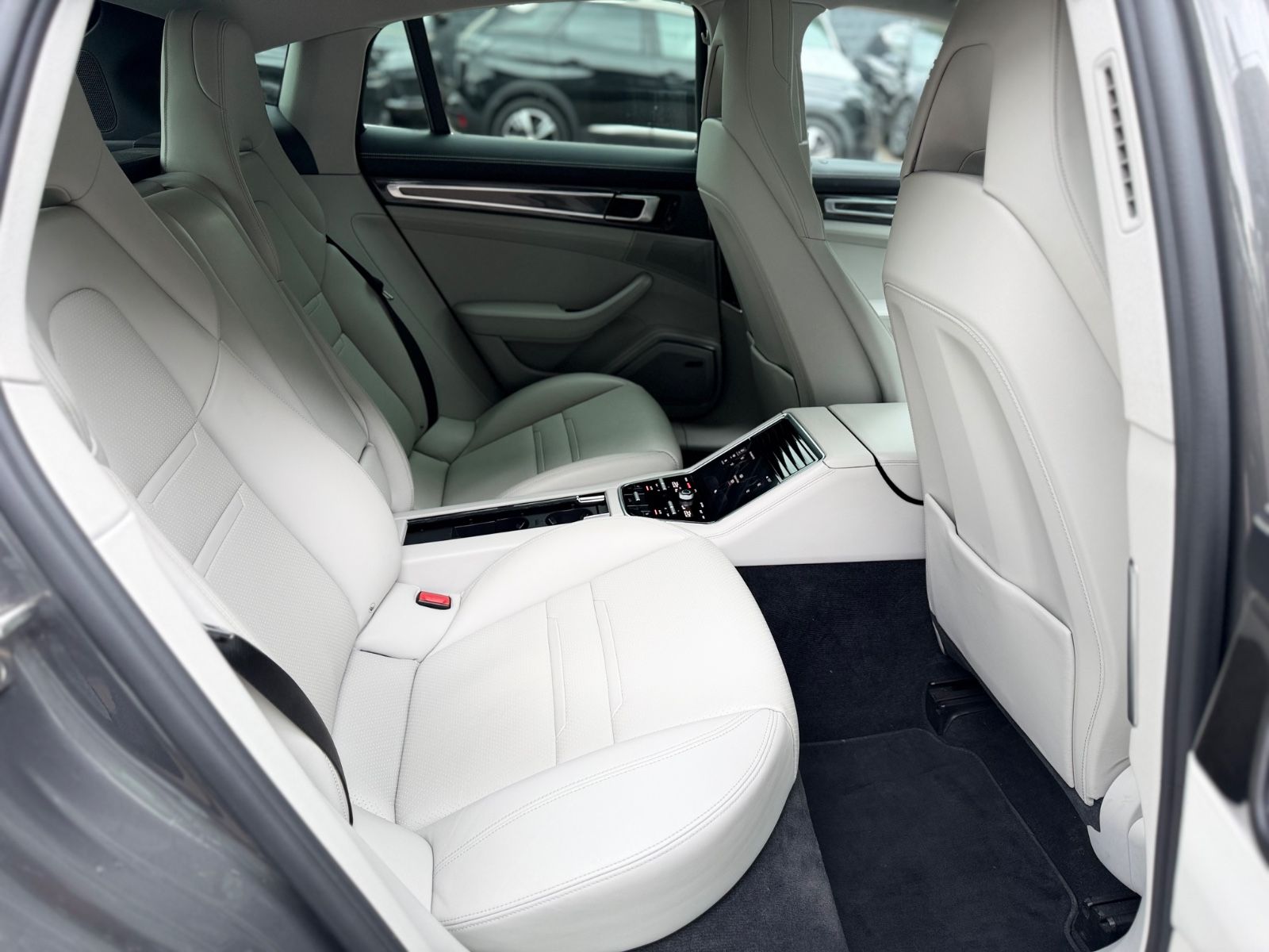 Fahrzeugabbildung Porsche PANAMERA 4S*SOFTCLOSE*PANORAMA*APPROVED:06.27*