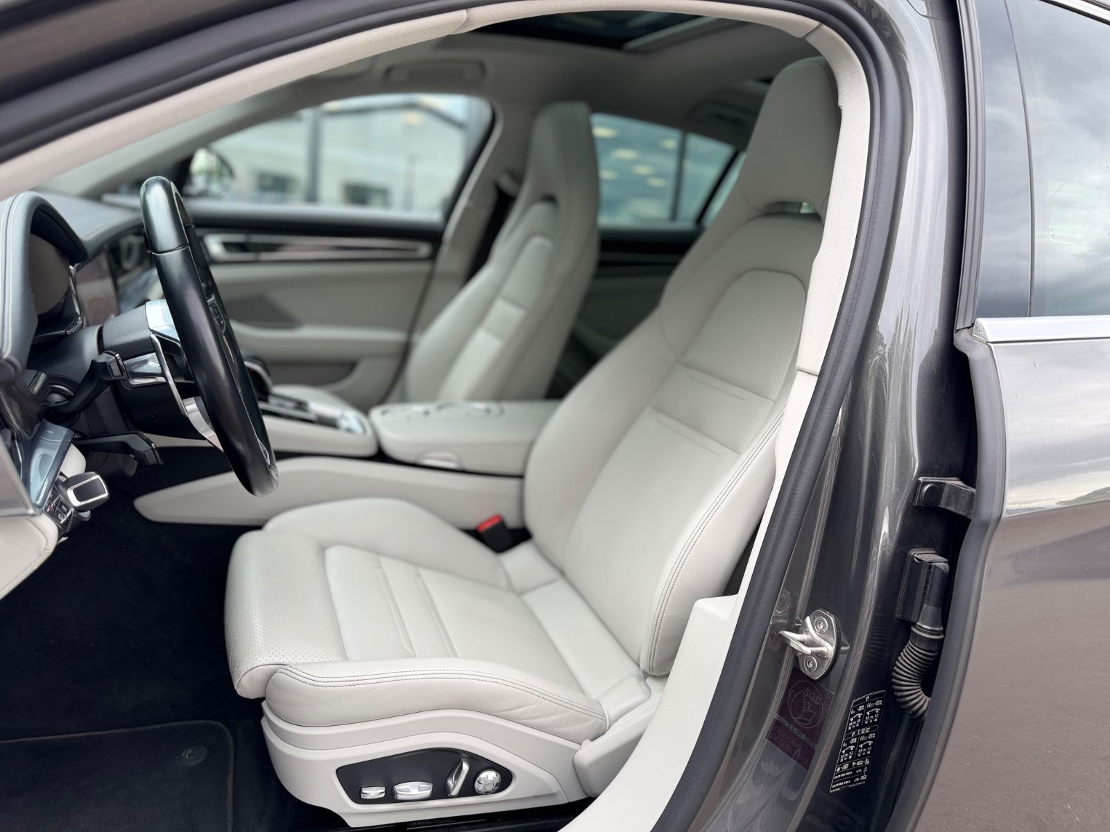 Fahrzeugabbildung Porsche PANAMERA 4S*SOFTCLOSE*PANORAMA*APPROVED:06.27*