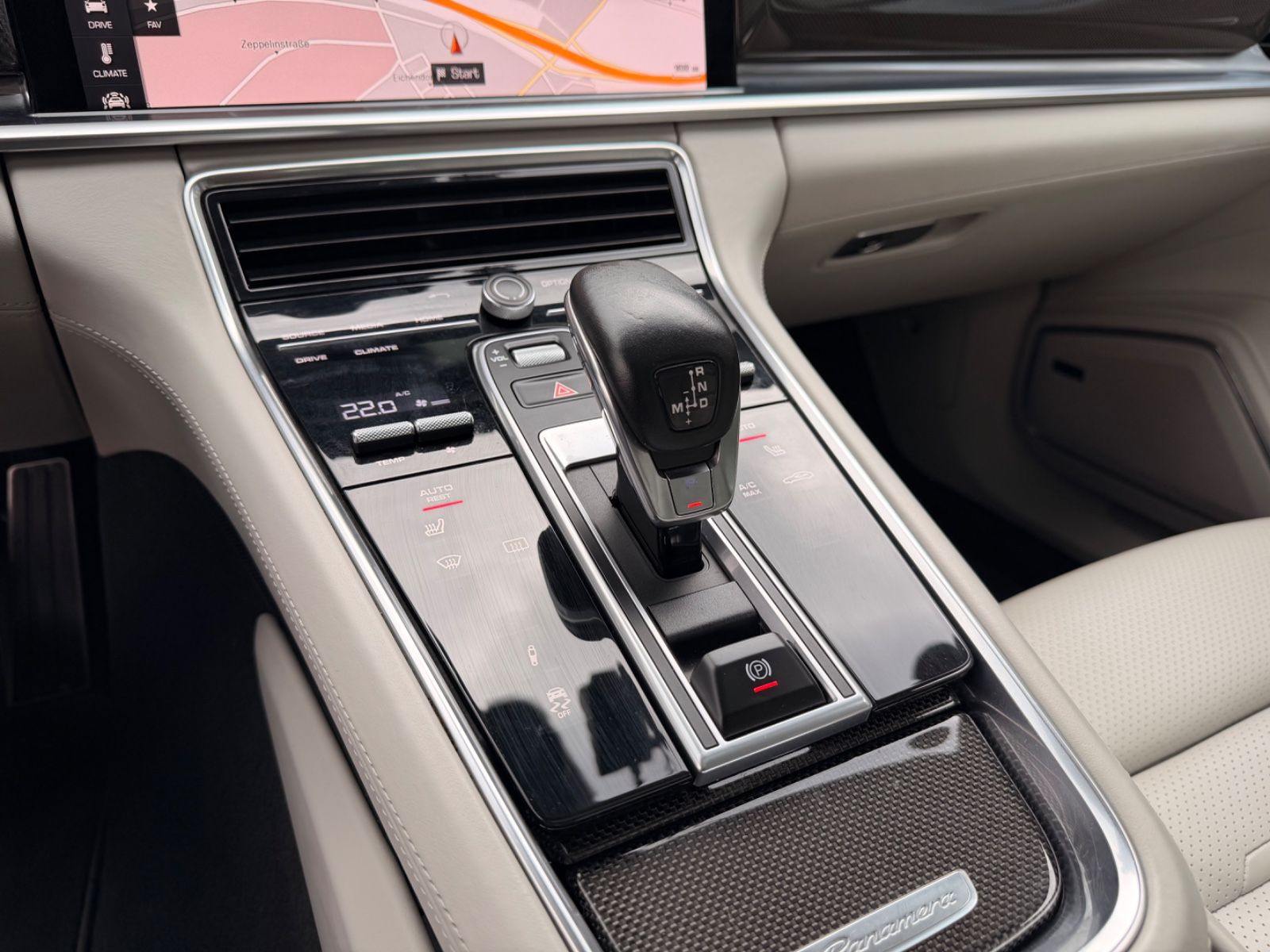 Fahrzeugabbildung Porsche PANAMERA 4S*SOFTCLOSE*PANORAMA*APPROVED:06.27*