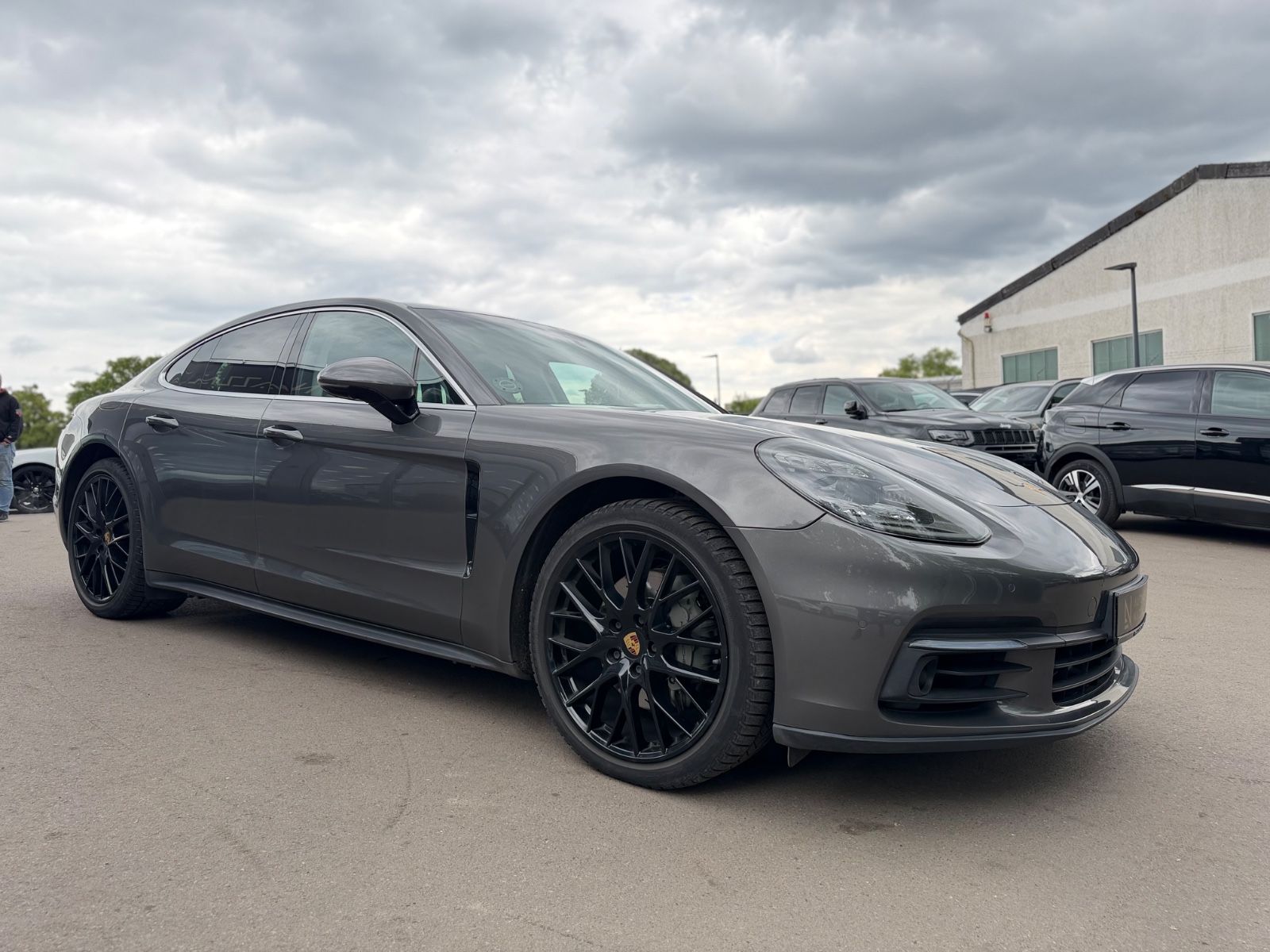 Fahrzeugabbildung Porsche PANAMERA 4S*SOFTCLOSE*PANORAMA*APPROVED:06.27*