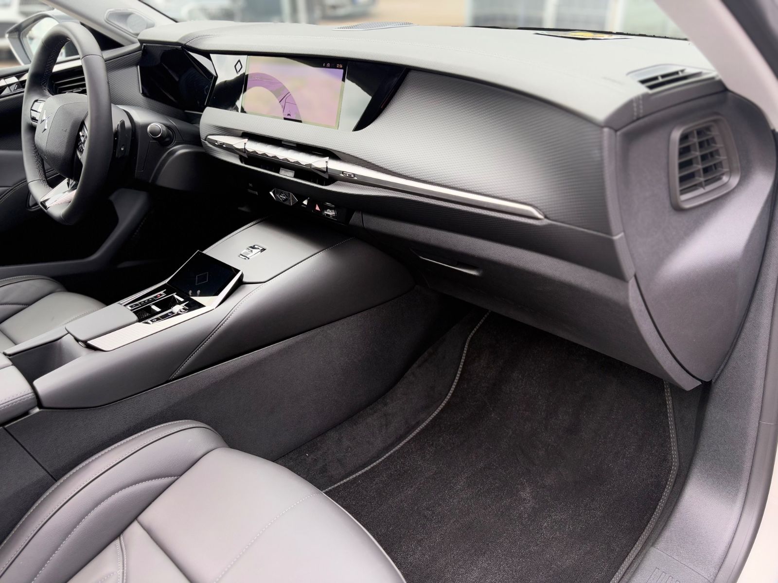 Fahrzeugabbildung DS Automobiles DS4 E-TENSE RIVOLI*20 ZOLL*FOCAL ELECTRA*SCHIEB*