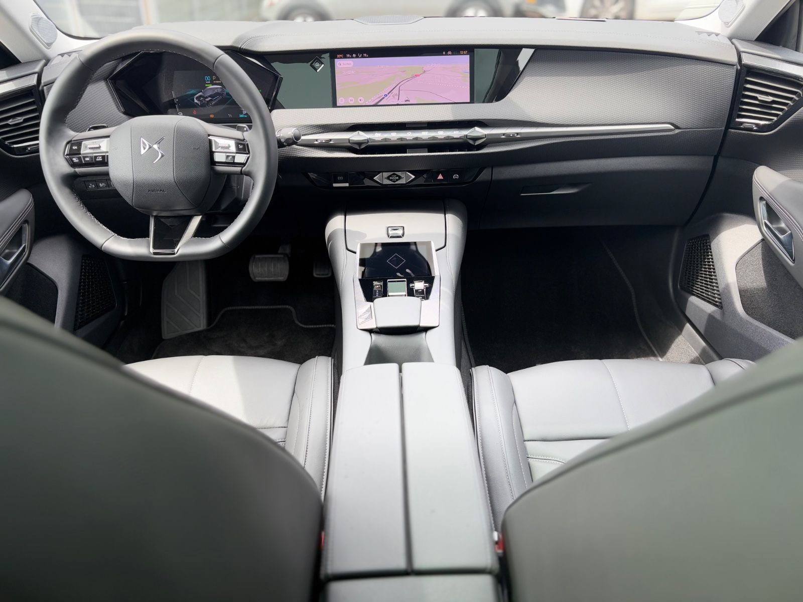 Fahrzeugabbildung DS Automobiles DS4 E-TENSE RIVOLI*20 ZOLL*FOCAL ELECTRA*SCHIEB*