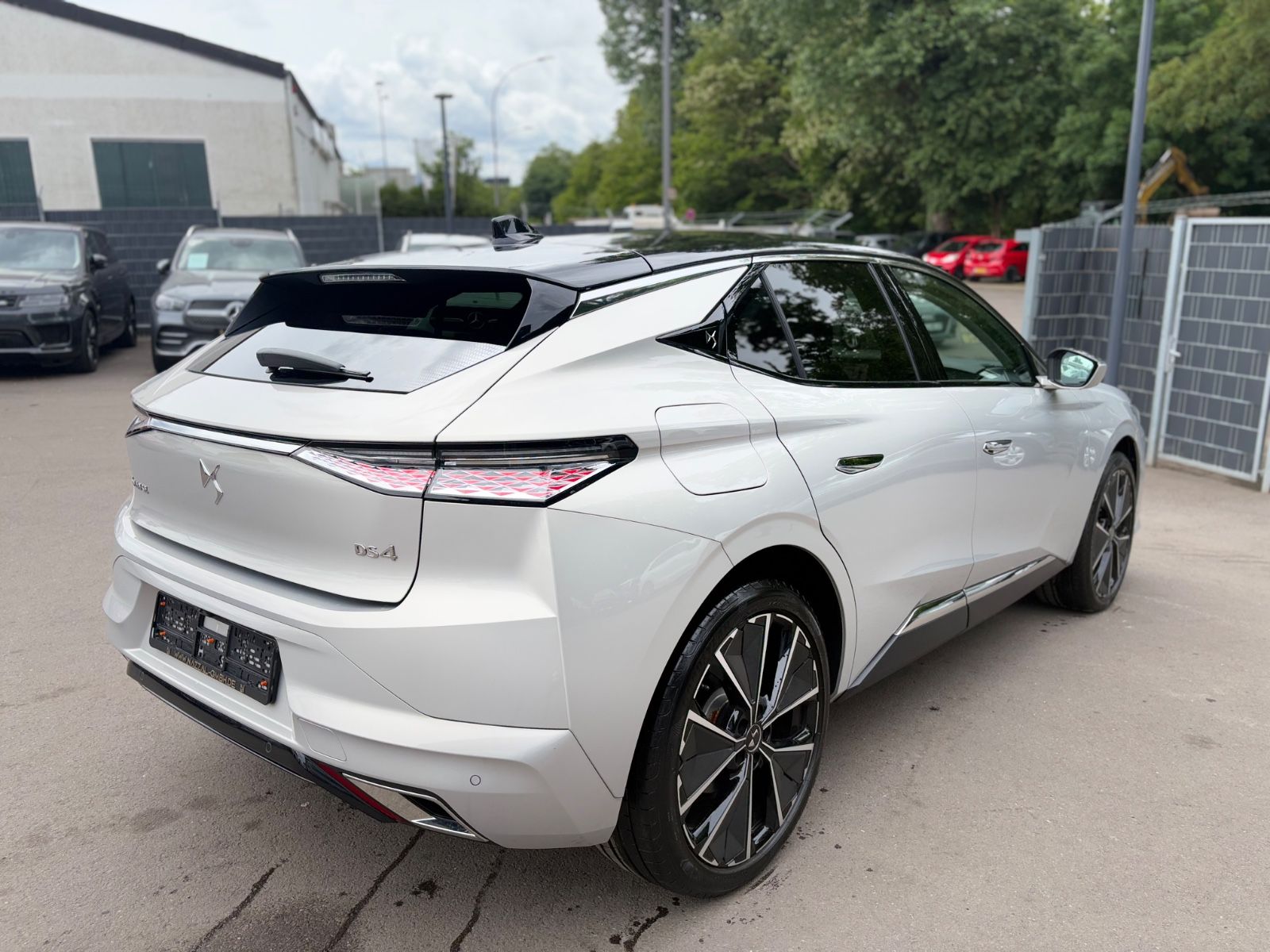 Fahrzeugabbildung DS Automobiles DS4 E-TENSE RIVOLI*20 ZOLL*FOCAL ELECTRA*SCHIEB*