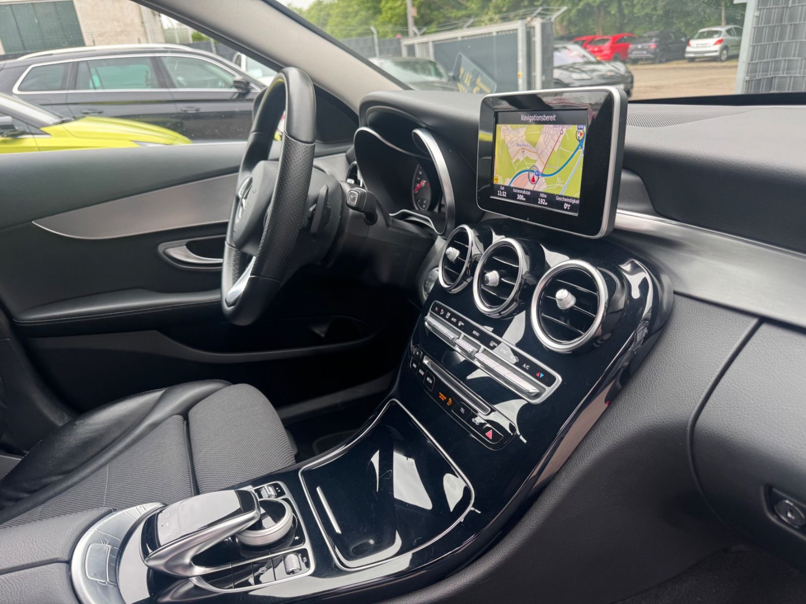 Fahrzeugabbildung Mercedes-Benz C 200 AVANTGARDE T-MODELL *AUT*LED*NAVI*ALU*