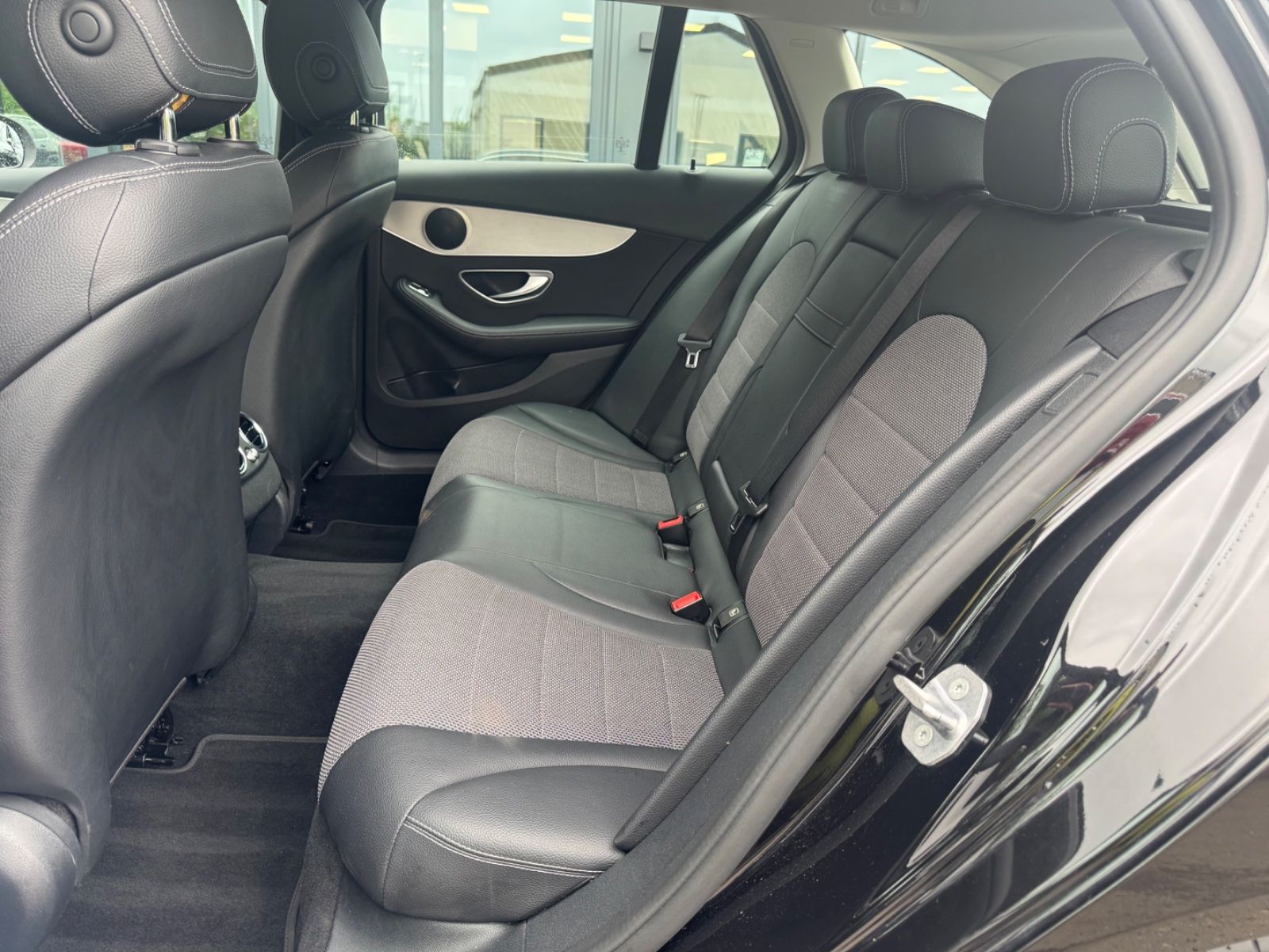 Fahrzeugabbildung Mercedes-Benz C 200 AVANTGARDE T-MODELL *AUT*LED*NAVI*ALU*
