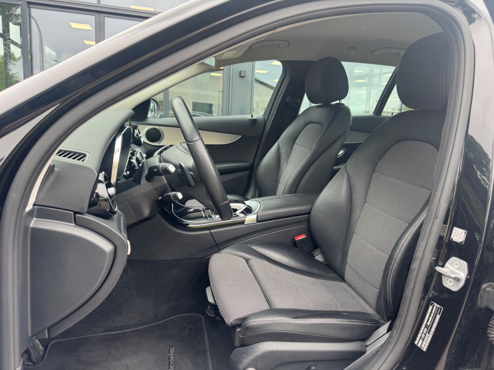 Fahrzeugabbildung Mercedes-Benz C 200 AVANTGARDE T-MODELL *AUT*LED*NAVI*ALU*