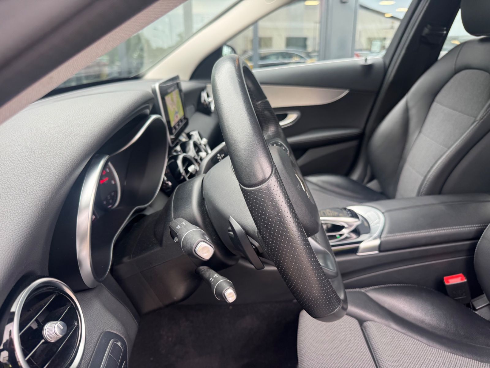 Fahrzeugabbildung Mercedes-Benz C 200 AVANTGARDE T-MODELL *AUT*LED*NAVI*ALU*