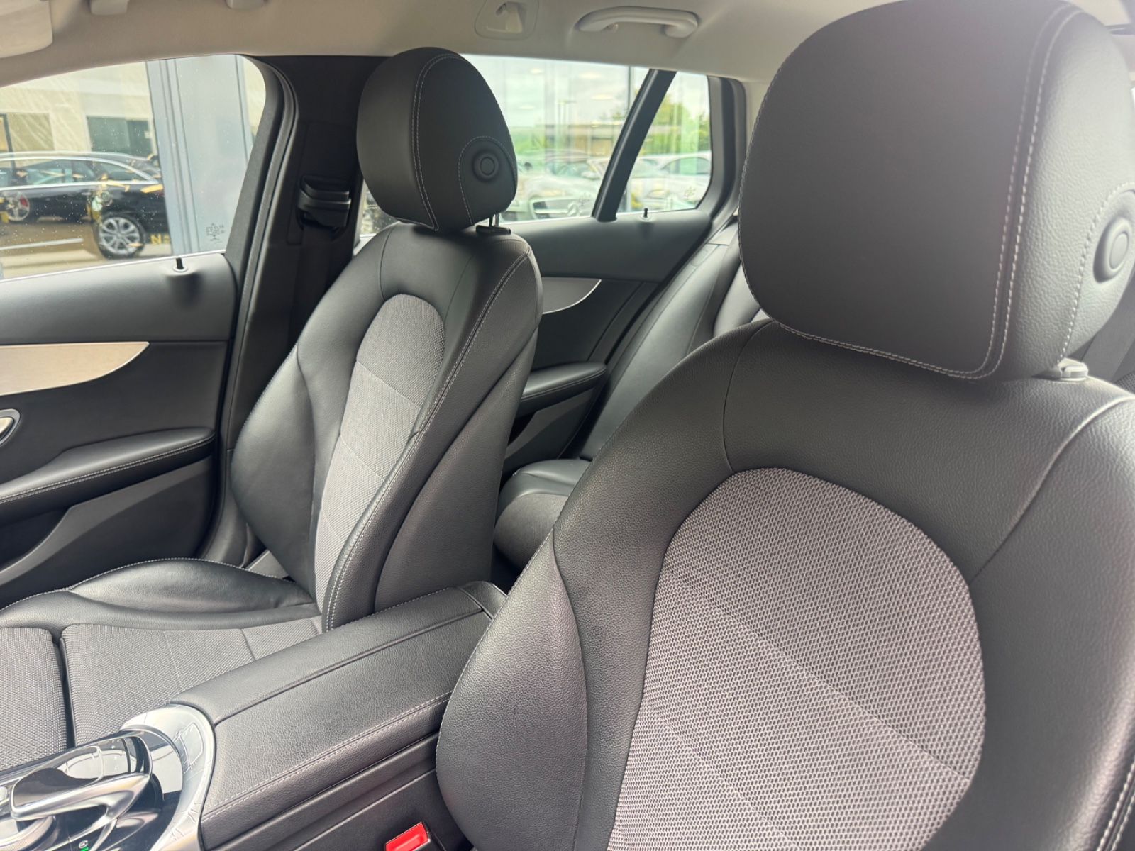Fahrzeugabbildung Mercedes-Benz C 200 AVANTGARDE T-MODELL *AUT*LED*NAVI*ALU*