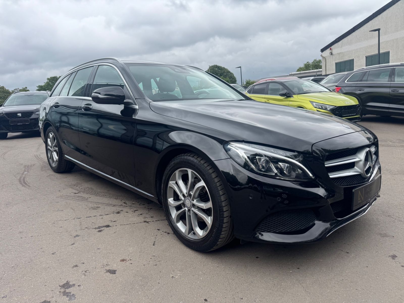 Fahrzeugabbildung Mercedes-Benz C 200 AVANTGARDE T-MODELL *AUT*LED*NAVI*ALU*