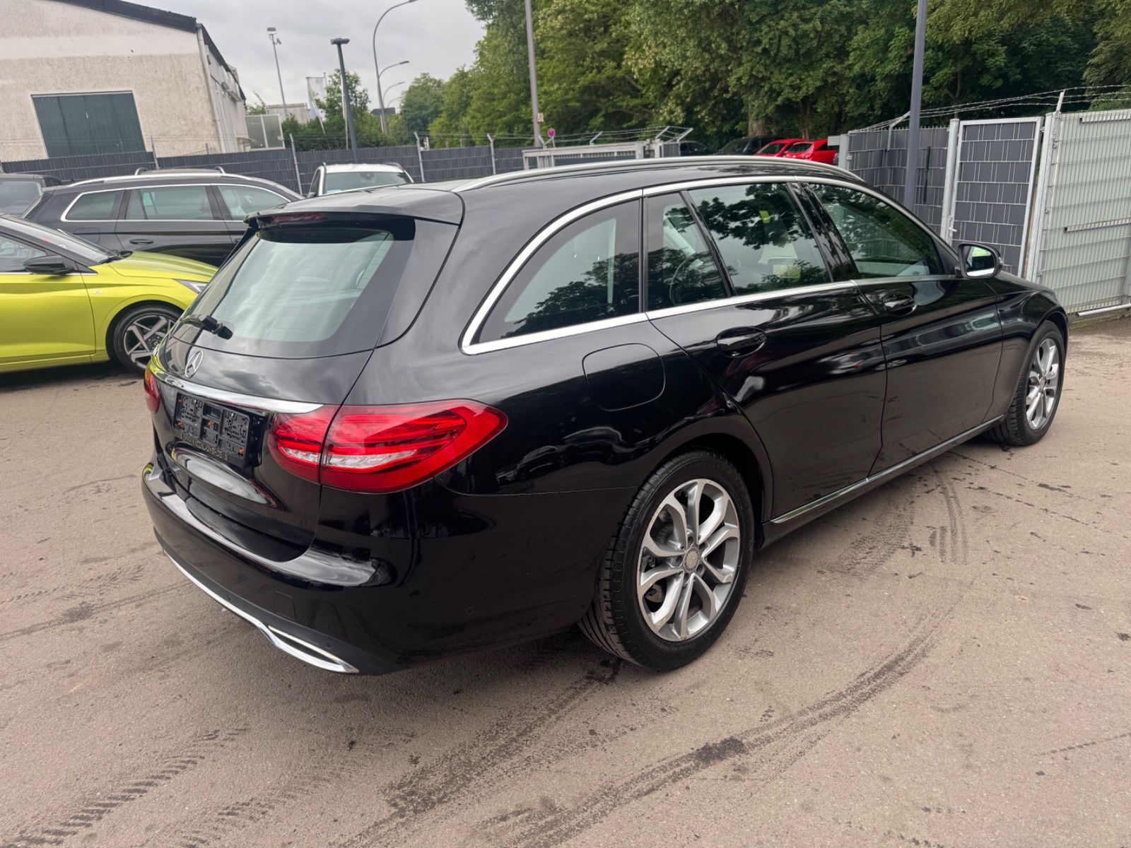 Fahrzeugabbildung Mercedes-Benz C 200 AVANTGARDE T-MODELL *AUT*LED*NAVI*ALU*