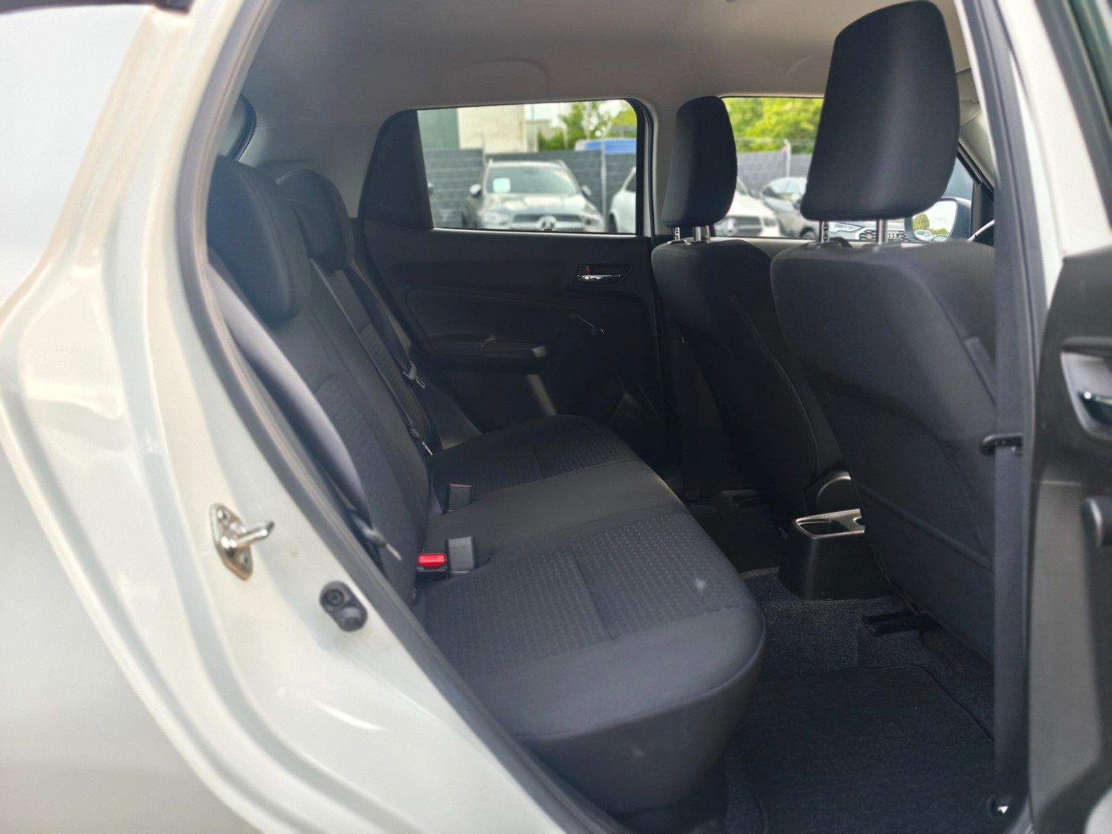 Fahrzeugabbildung Suzuki SWIFT COMFORT*AUTOMATIK*KAM*KLIMA*ALU*NAVI*