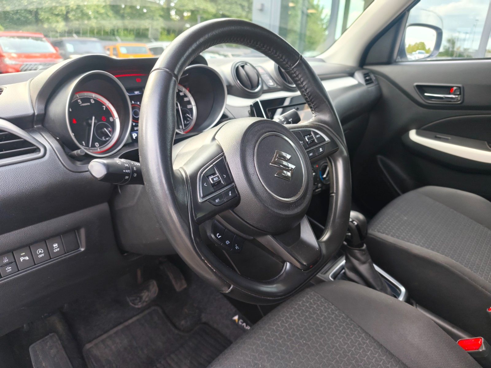 Fahrzeugabbildung Suzuki SWIFT COMFORT*AUTOMATIK*KAM*KLIMA*ALU*NAVI*