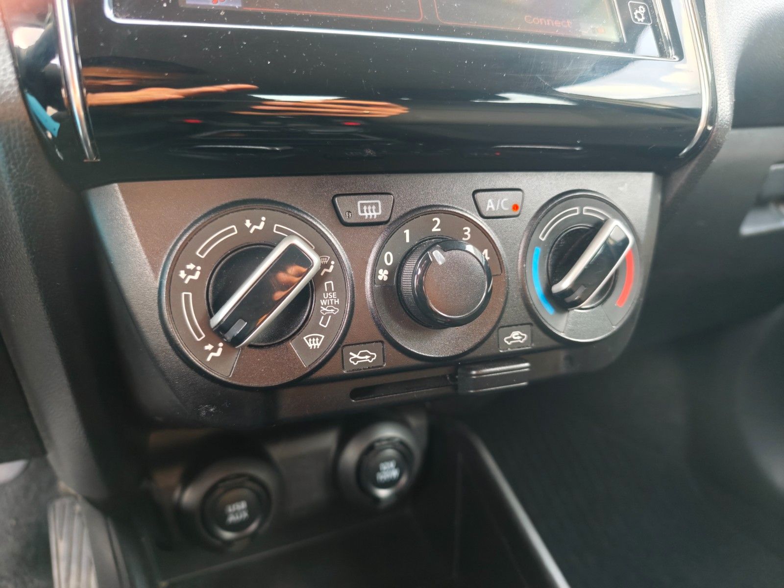 Fahrzeugabbildung Suzuki SWIFT COMFORT*AUTOMATIK*KAM*KLIMA*ALU*NAVI*