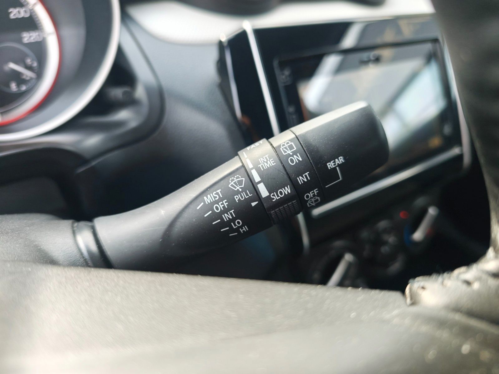 Fahrzeugabbildung Suzuki SWIFT COMFORT*AUTOMATIK*KAM*KLIMA*ALU*NAVI*