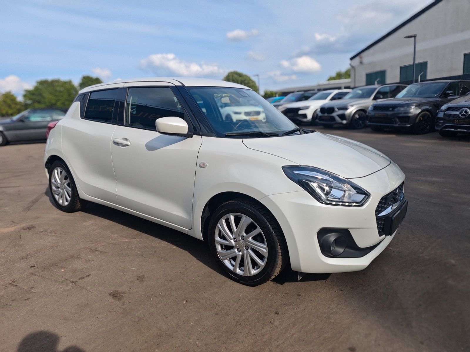 Fahrzeugabbildung Suzuki SWIFT COMFORT*AUTOMATIK*KAM*KLIMA*ALU*NAVI*