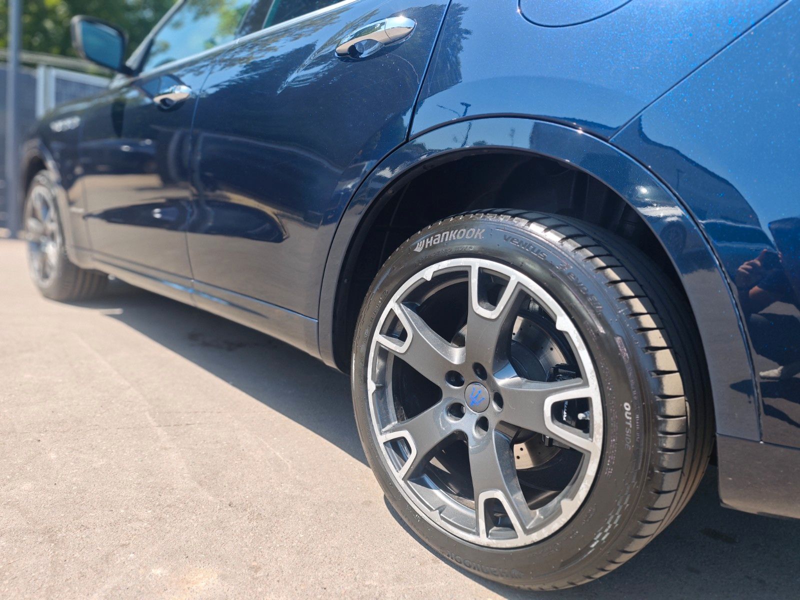 Fahrzeugabbildung Maserati LEVANTE DIESEL *PANO*AUT*LEDER*NAVI*KAM*LUFT*