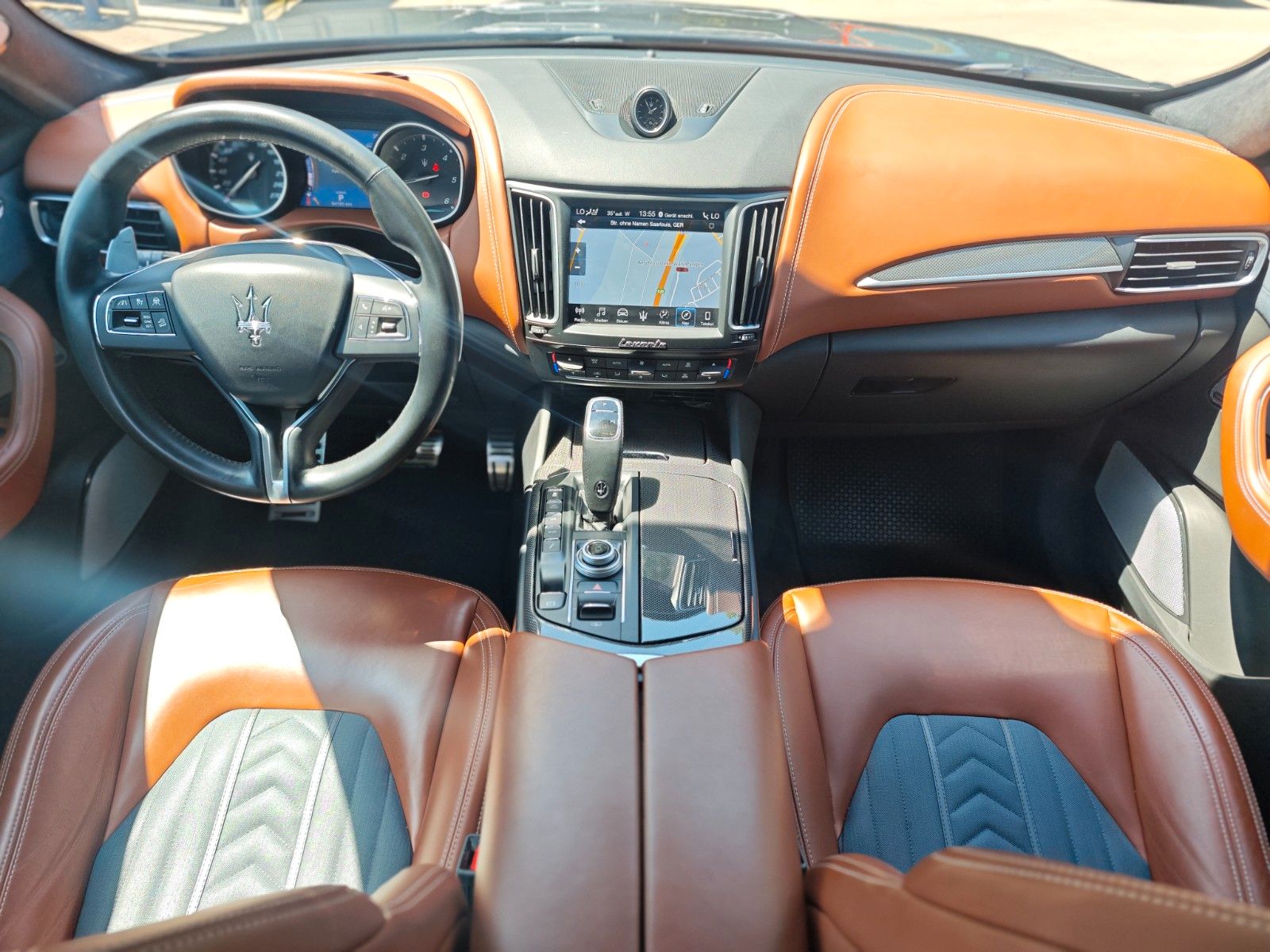 Fahrzeugabbildung Maserati LEVANTE DIESEL *PANO*AUT*LEDER*NAVI*KAM*LUFT*