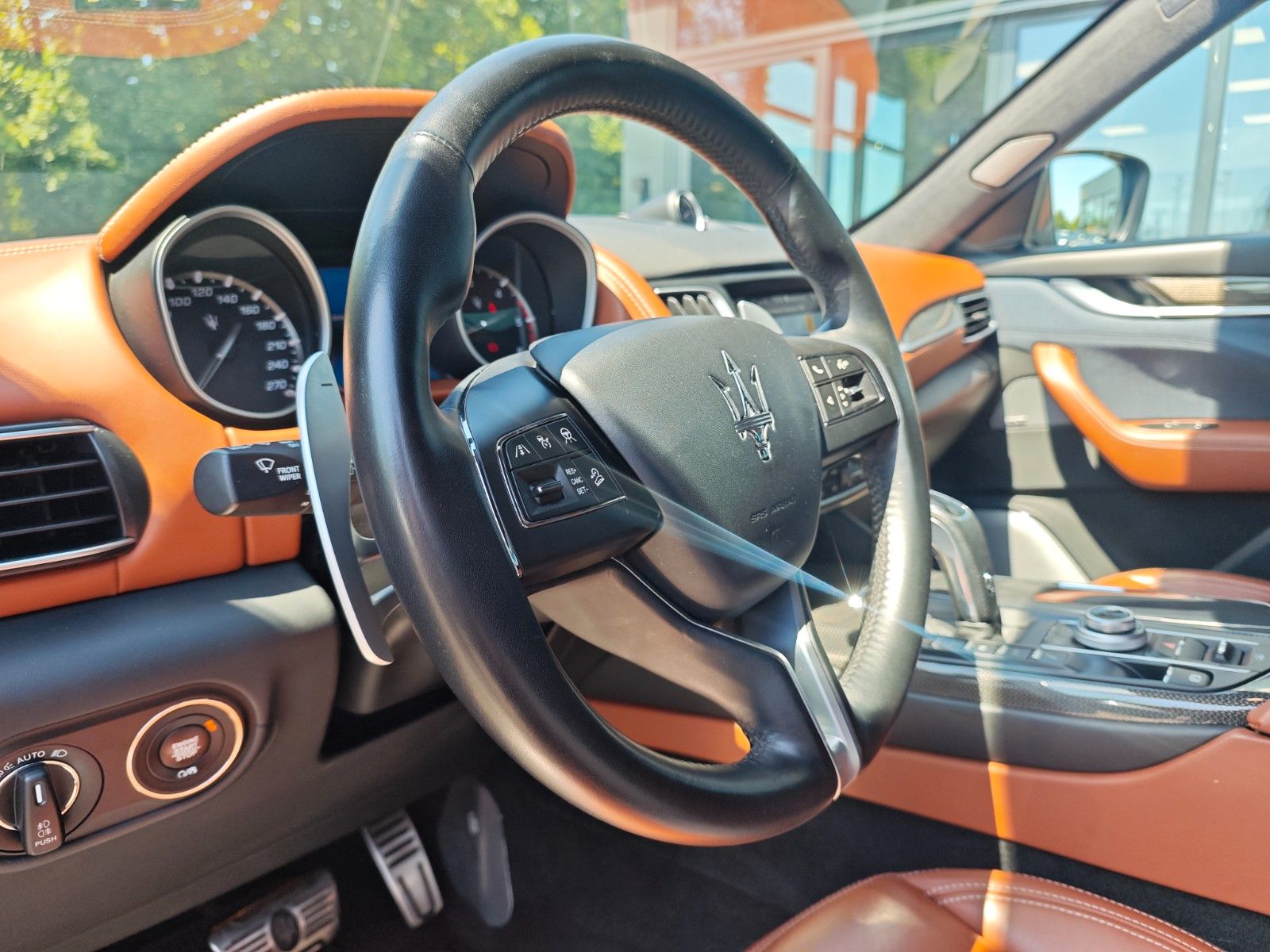 Fahrzeugabbildung Maserati LEVANTE DIESEL *PANO*AUT*LEDER*NAVI*KAM*LUFT*